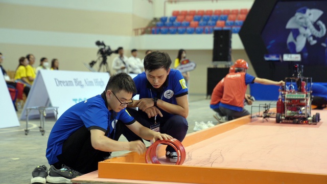 Đội tuyển Việt Nam dẫn đầu thành tích thử sân tại ABU Robocon 2023 - Ảnh 4.