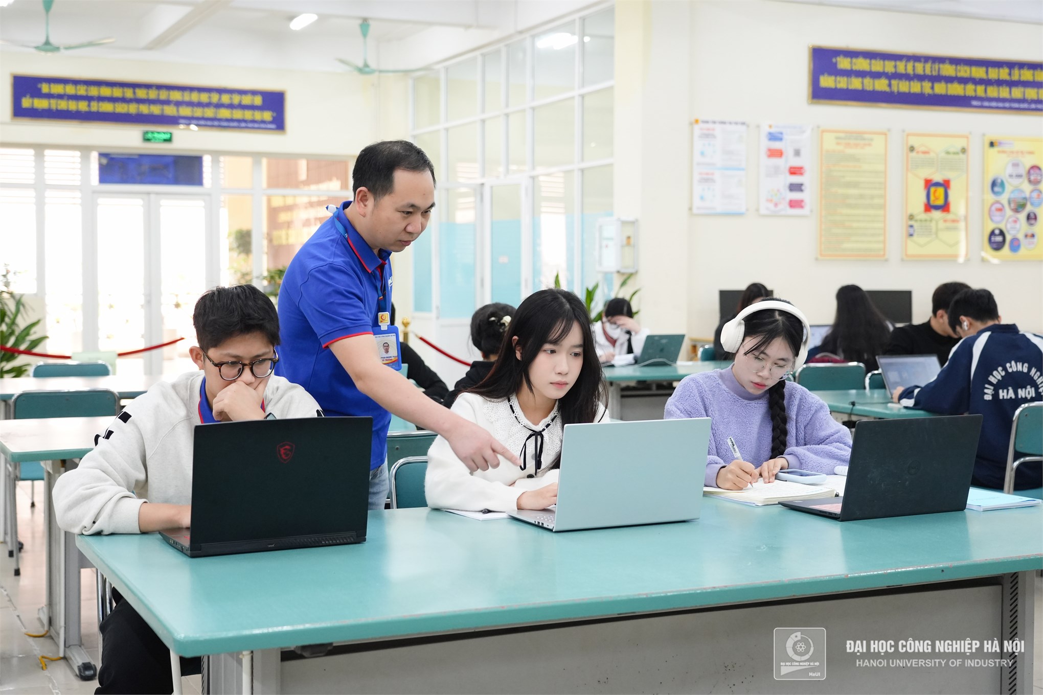 HaUI - A smart university embracing social responsibility through the “Popular Digital Education” movement