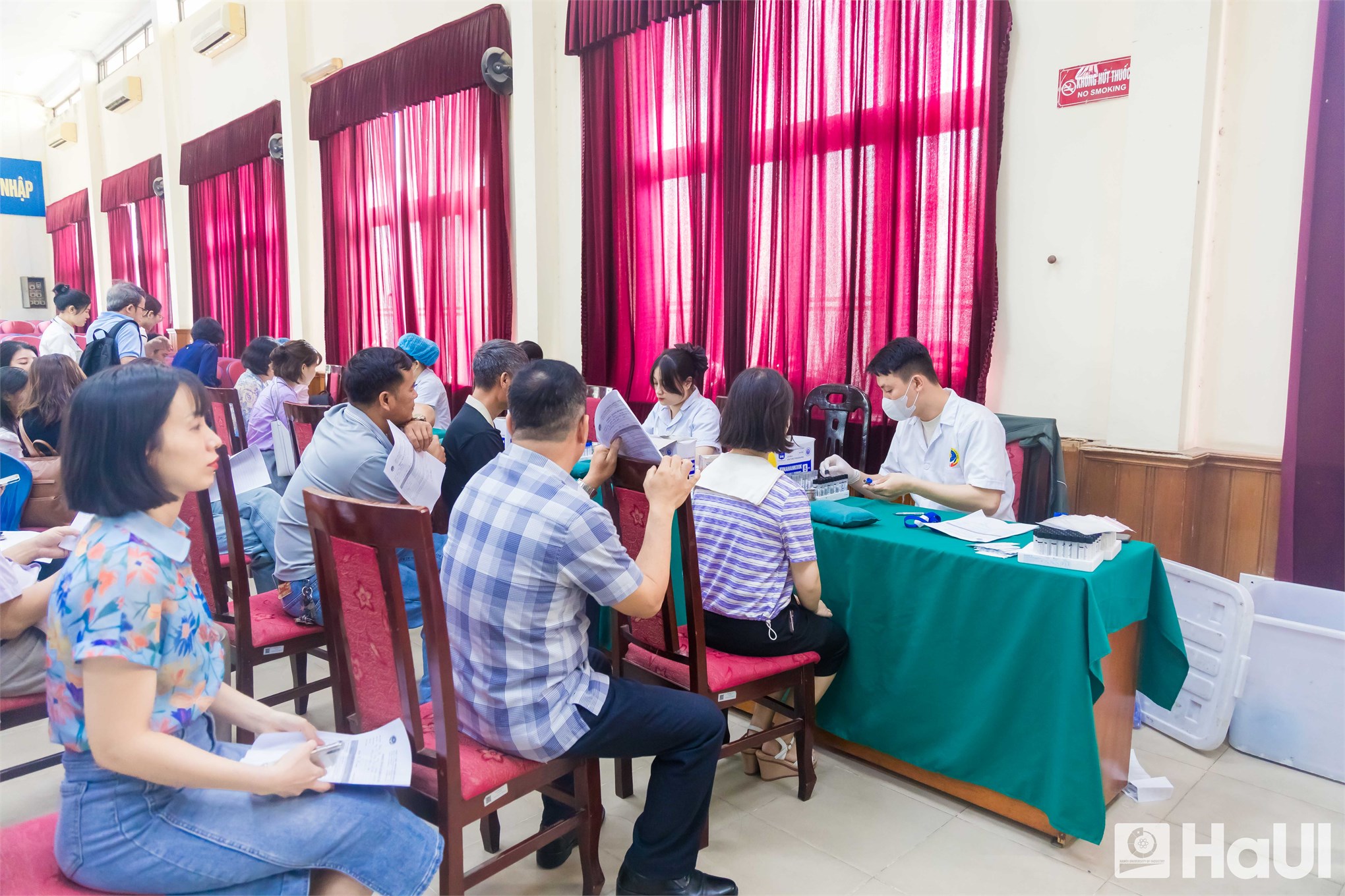 Đại học Công nghiệp Hà Nội tổ chức khám sức khỏe giữa kỳ cho viên chức, người lao động