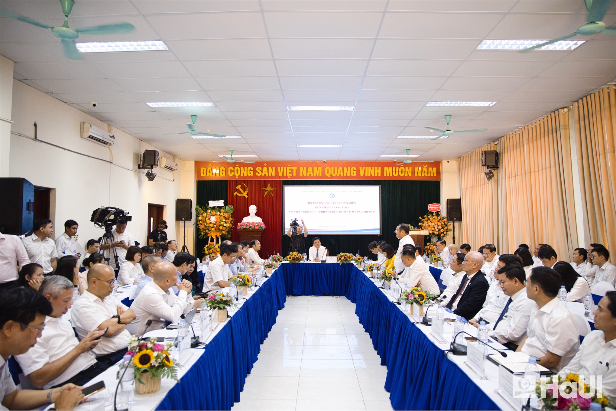 HaUI ký kết hợp tác với Viện Nghiên cứu Chiến lược, Chính sách Công Thương