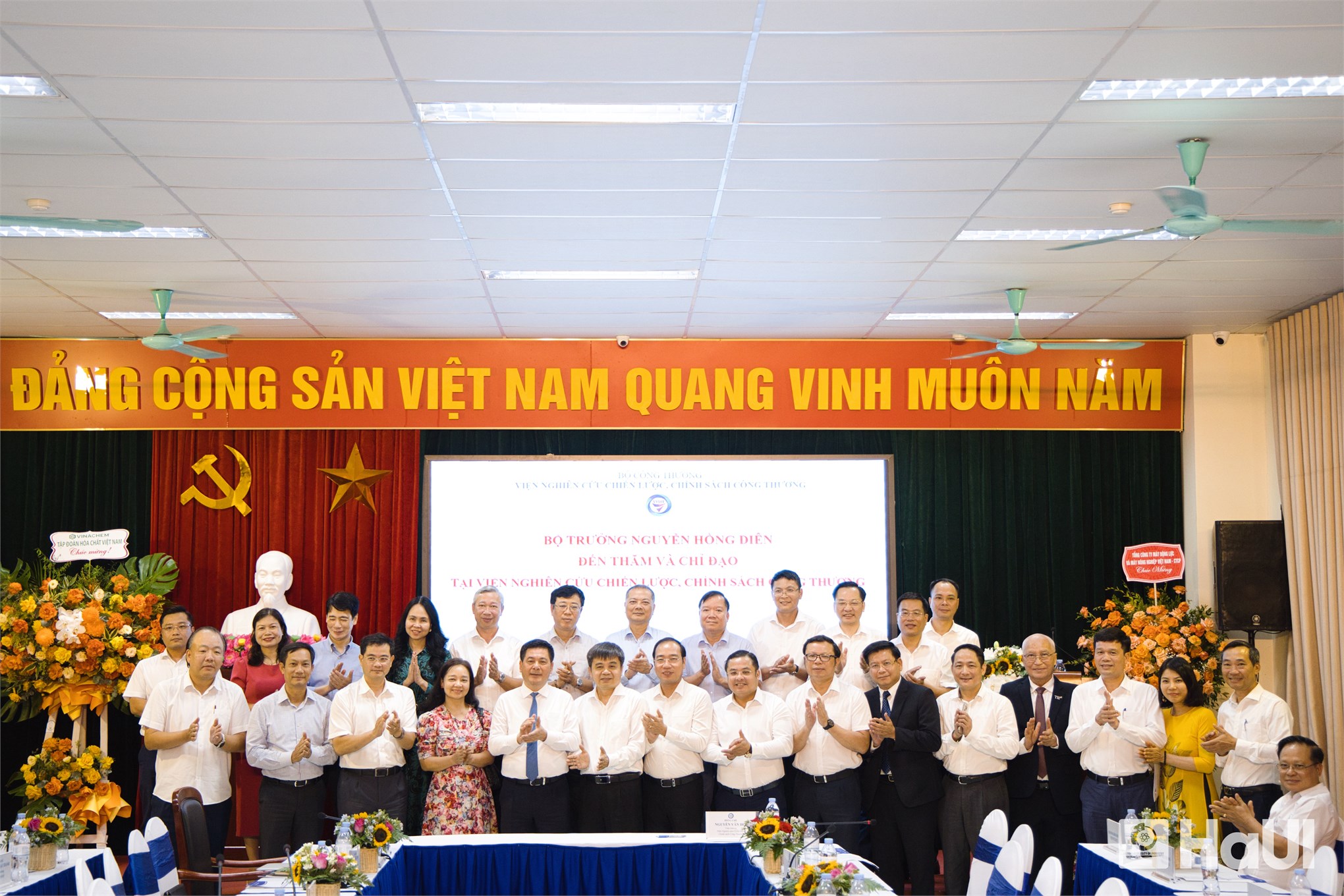 HaUI ký kết hợp tác với Viện Nghiên cứu Chiến lược, Chính sách Công Thương