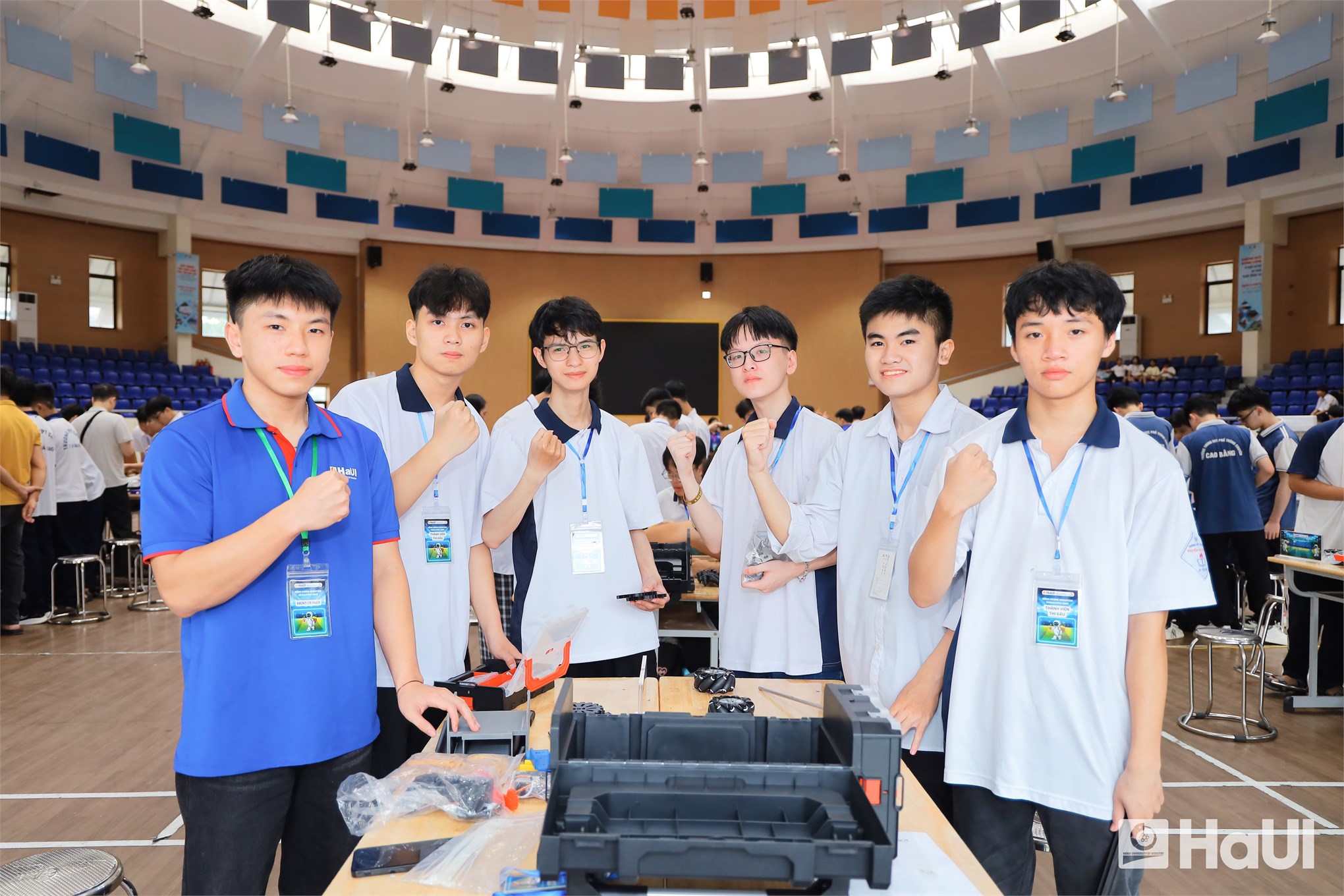 `Hùng Vương Robotics Challenge 2025`: Lan tỏa thông điệp `Gieo mầm xanh` vì tương lai bền vững
