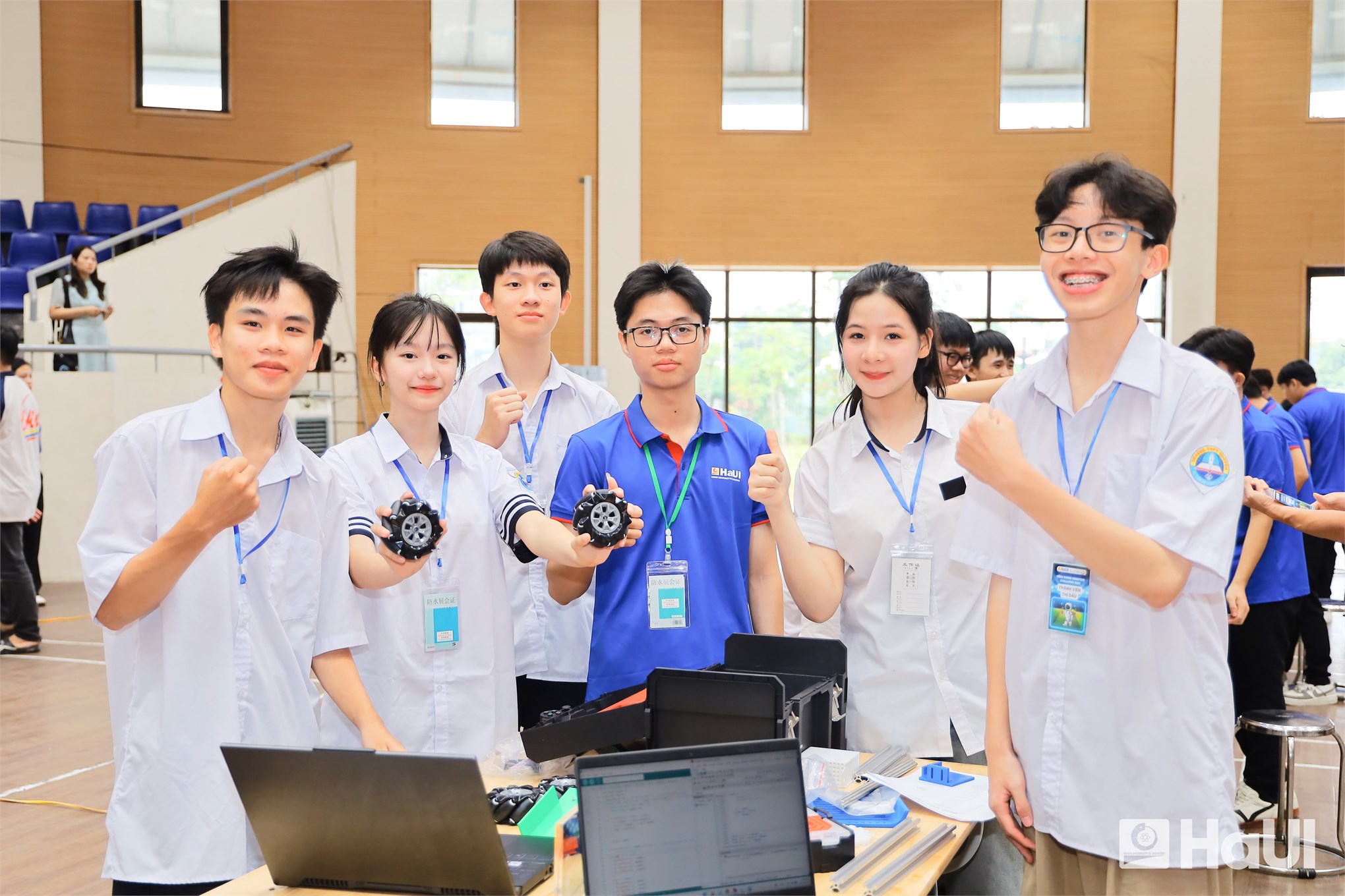 `Hùng Vương Robotics Challenge 2025`: Lan tỏa thông điệp `Gieo mầm xanh` vì tương lai bền vững