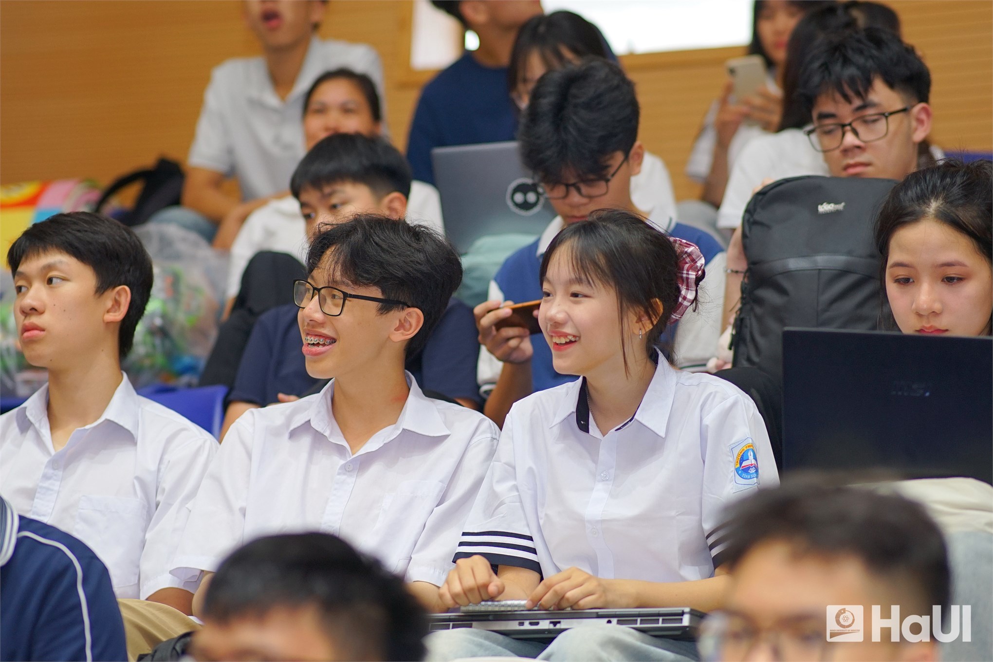 `Hùng Vương Robotics Challenge 2025`: Lan tỏa thông điệp `Gieo mầm xanh` vì tương lai bền vững