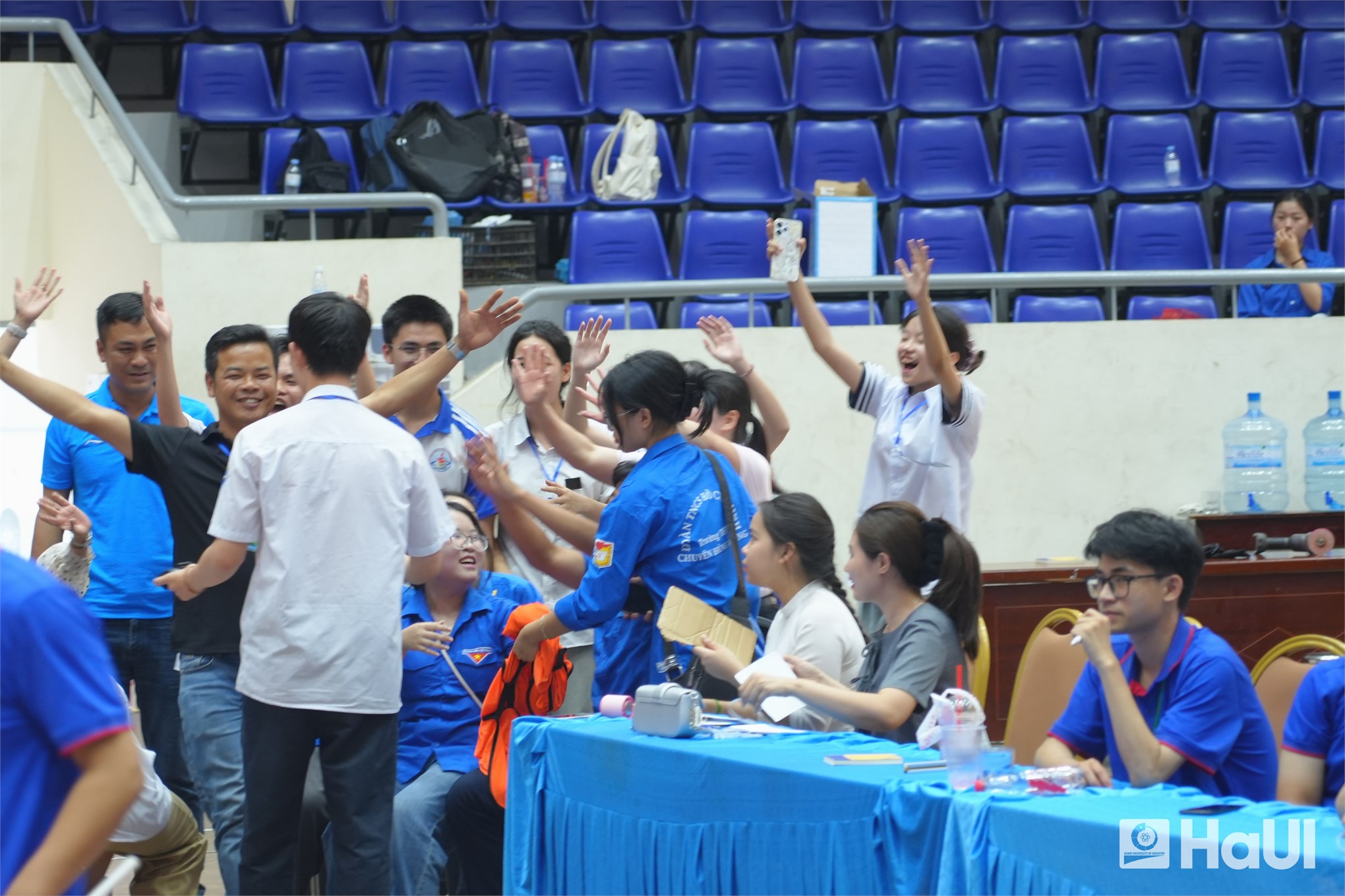 `Hùng Vương Robotics Challenge 2025`: Lan tỏa thông điệp `Gieo mầm xanh` vì tương lai bền vững