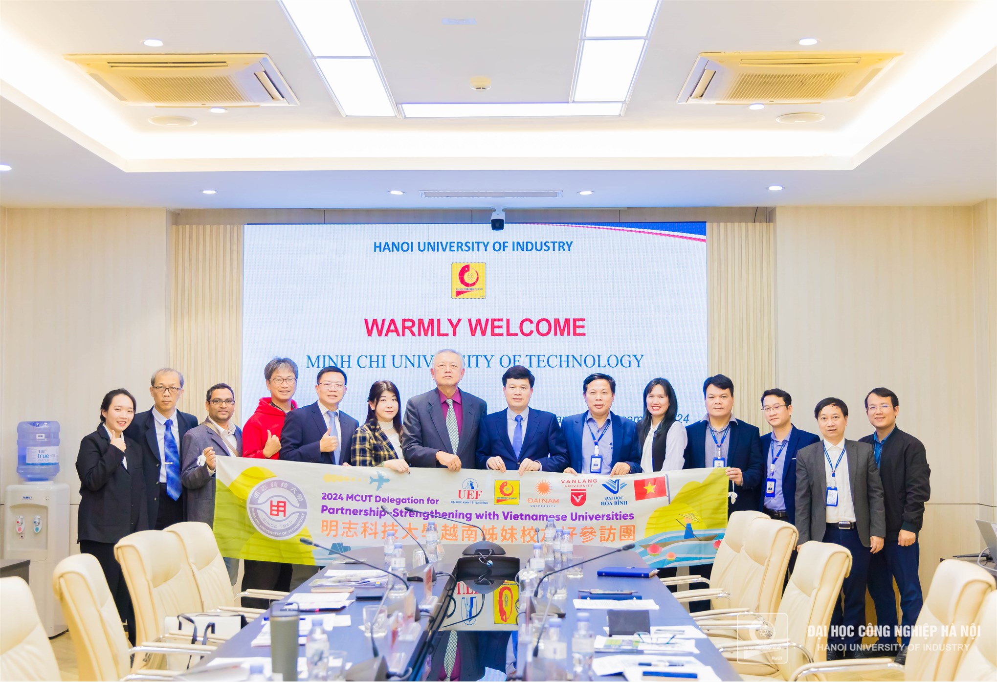 Những sinh viên xuất sắc đến từ chiến lược lớn: Câu chuyện đào tạo vi mạch bán dẫn tại HaUI