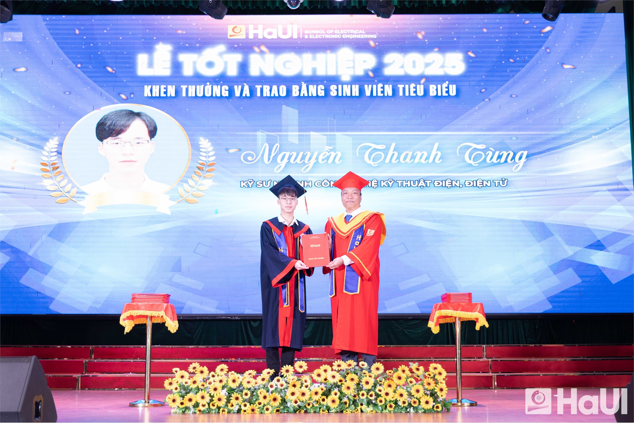 Hiệu trưởng Trường Điện – Điện tử, HaUI nhắn nhủ tân kỹ sư, cử nhân: Hãy sống nhân văn và học tập suốt đời