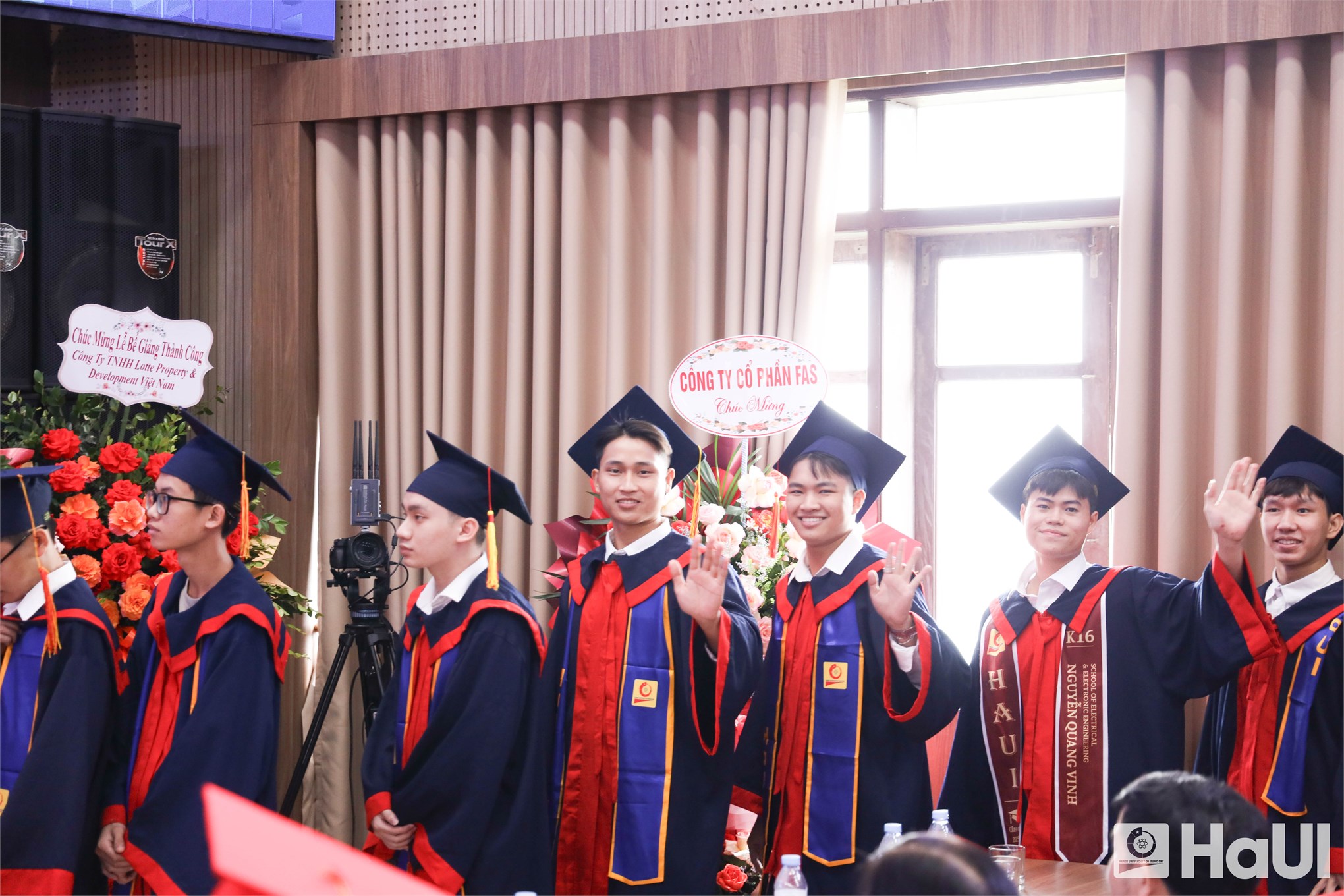 Hiệu trưởng Trường Điện – Điện tử, HaUI nhắn nhủ tân kỹ sư, cử nhân: Hãy sống nhân văn và học tập suốt đời