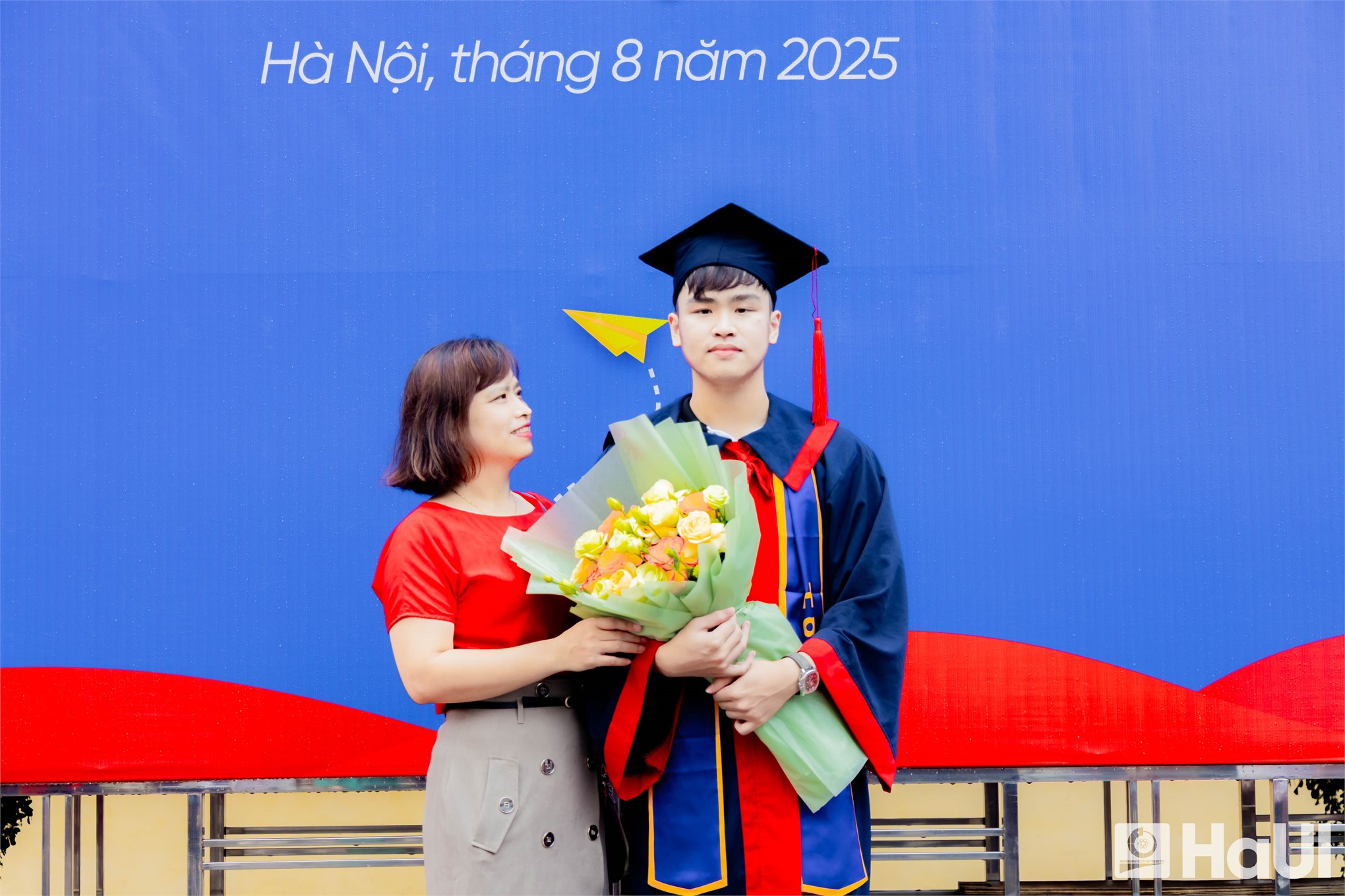 Hiệu trưởng Trường Điện – Điện tử, HaUI nhắn nhủ tân kỹ sư, cử nhân: Hãy sống nhân văn và học tập suốt đời