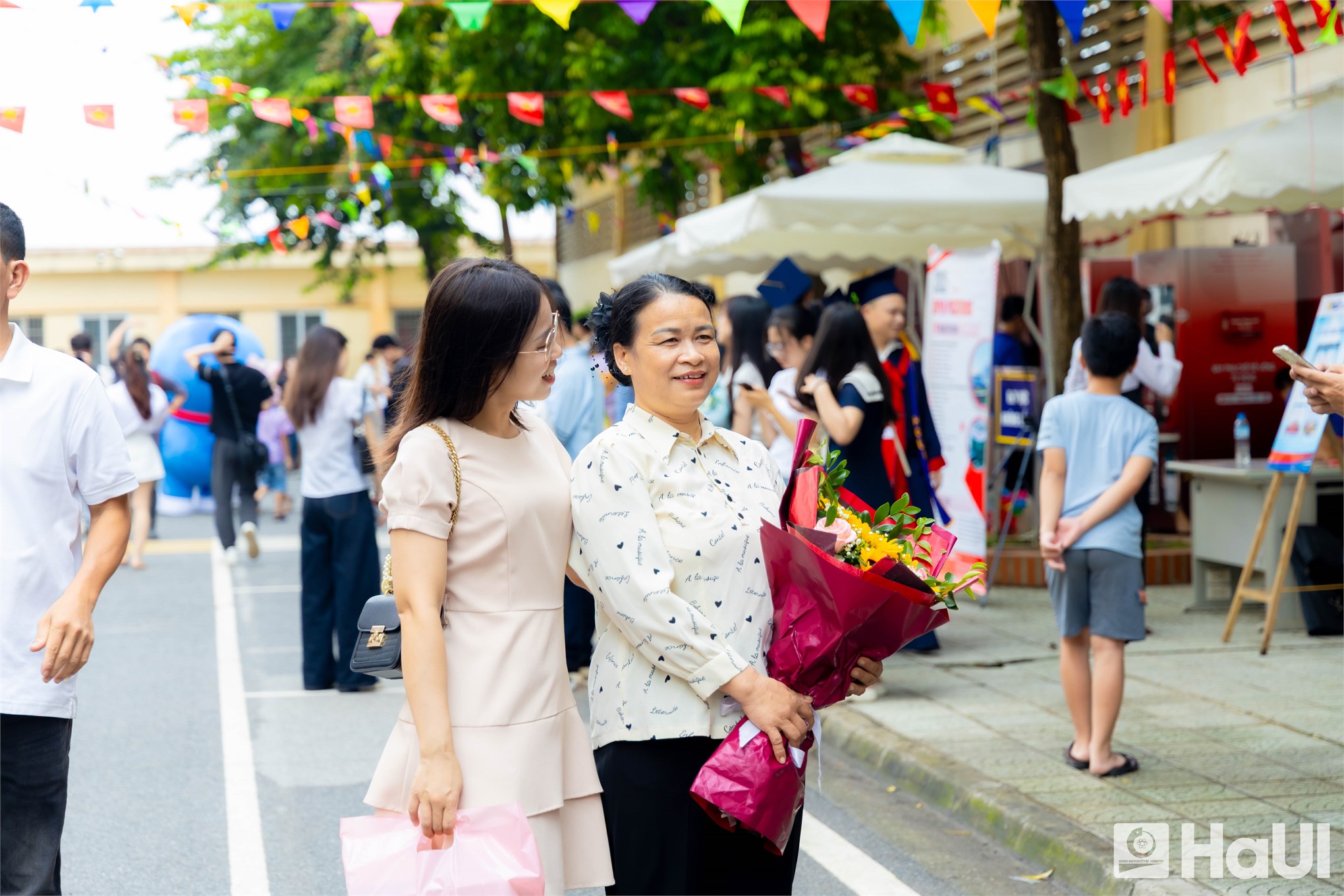 Hơn 900 tân kỹ sư, cử nhân Cơ khí – Ô tô trưởng thành từ HaUI: Hành trang tri thức cho một khởi đầu mới