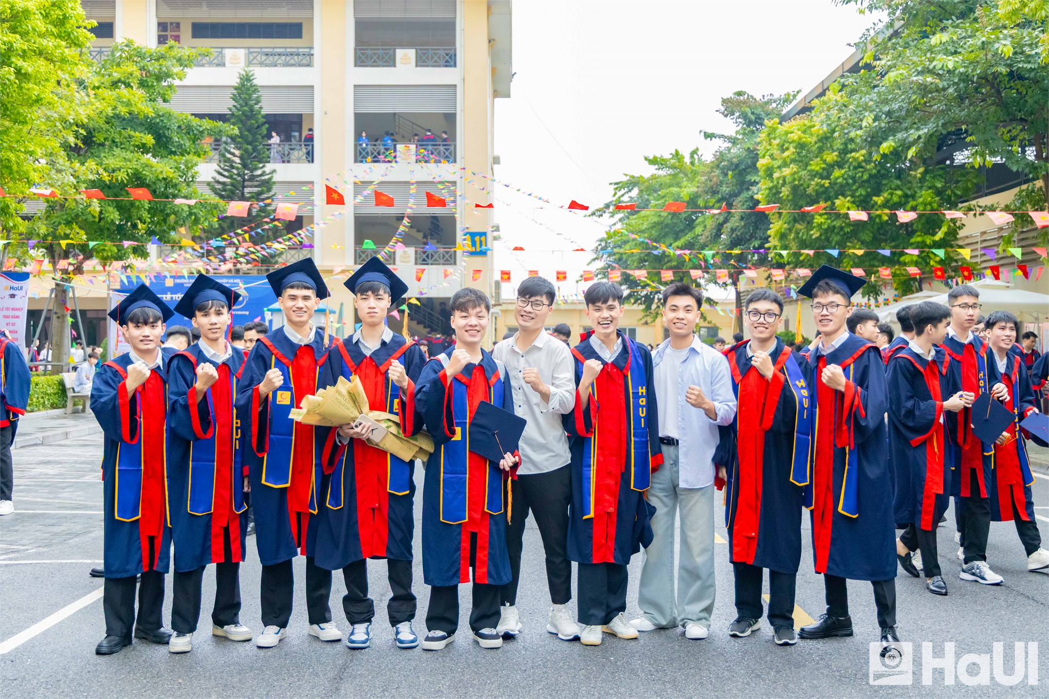 Hơn 900 tân kỹ sư, cử nhân Cơ khí – Ô tô trưởng thành từ HaUI: Hành trang tri thức cho một khởi đầu mới