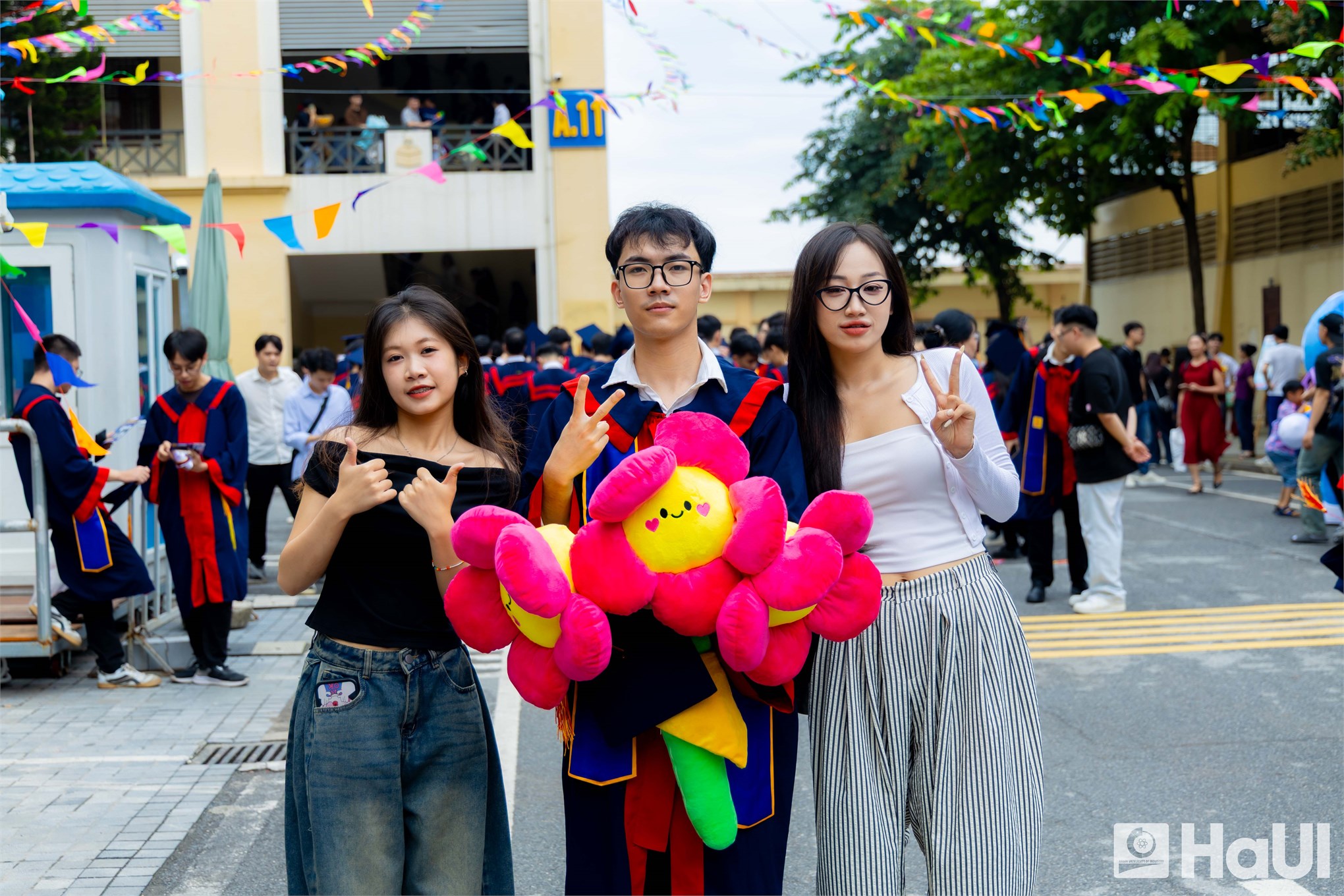 Hơn 900 tân kỹ sư, cử nhân Cơ khí – Ô tô trưởng thành từ HaUI: Hành trang tri thức cho một khởi đầu mới