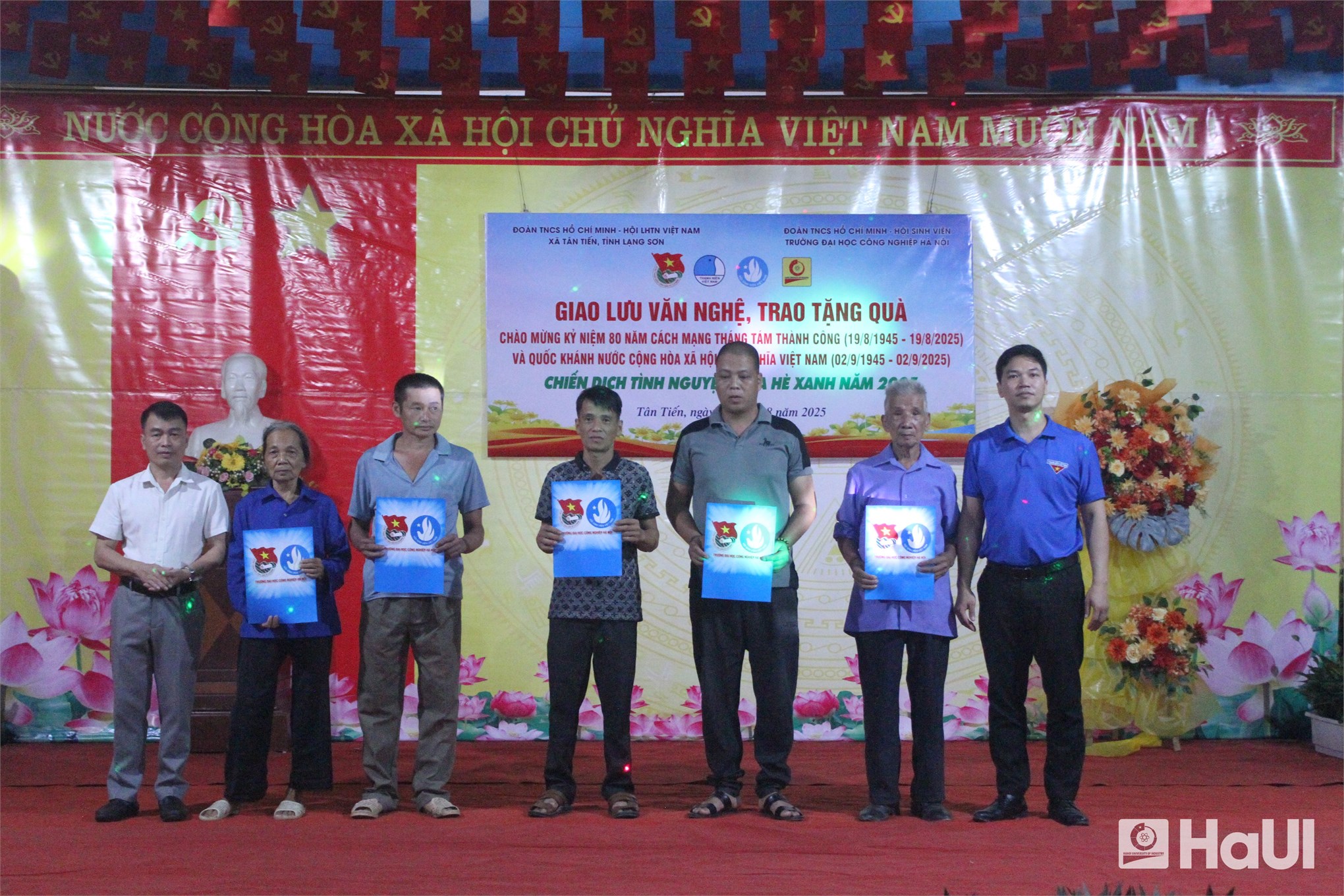 Những 'nhịp cầu' yêu thương được xây bởi sức trẻ HaUI