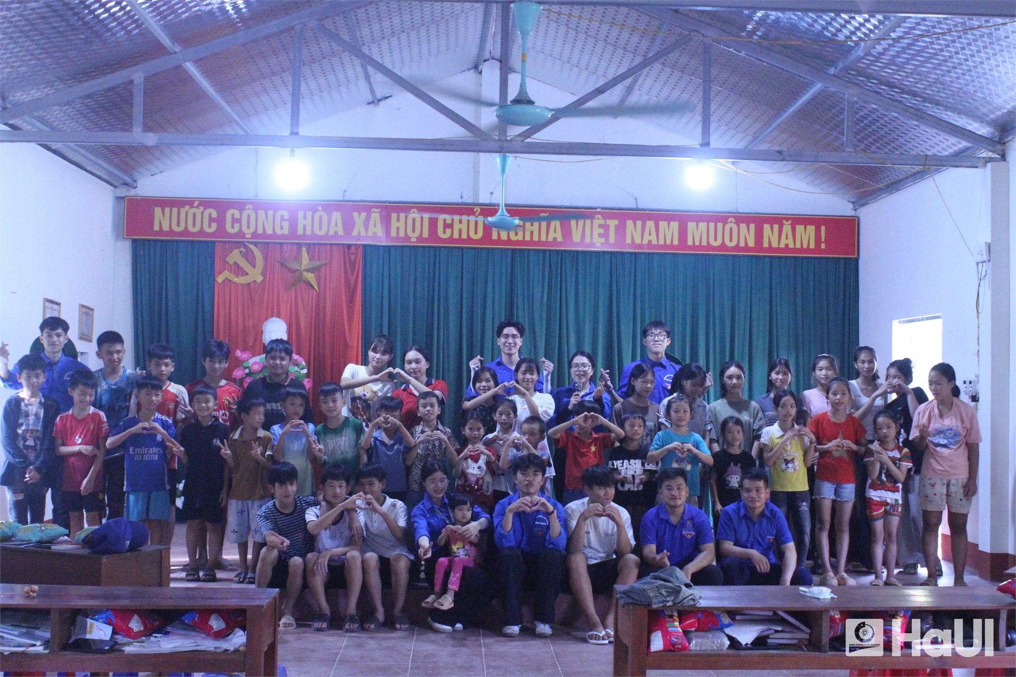 Những 'nhịp cầu' yêu thương được xây bởi sức trẻ HaUI