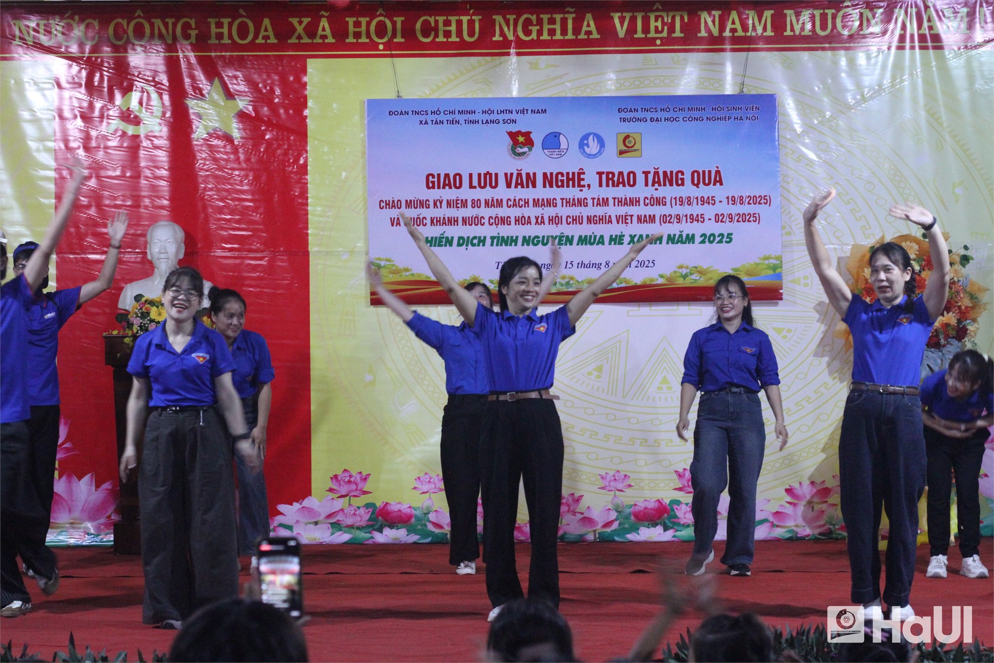 Những 'nhịp cầu' yêu thương được xây bởi sức trẻ HaUI