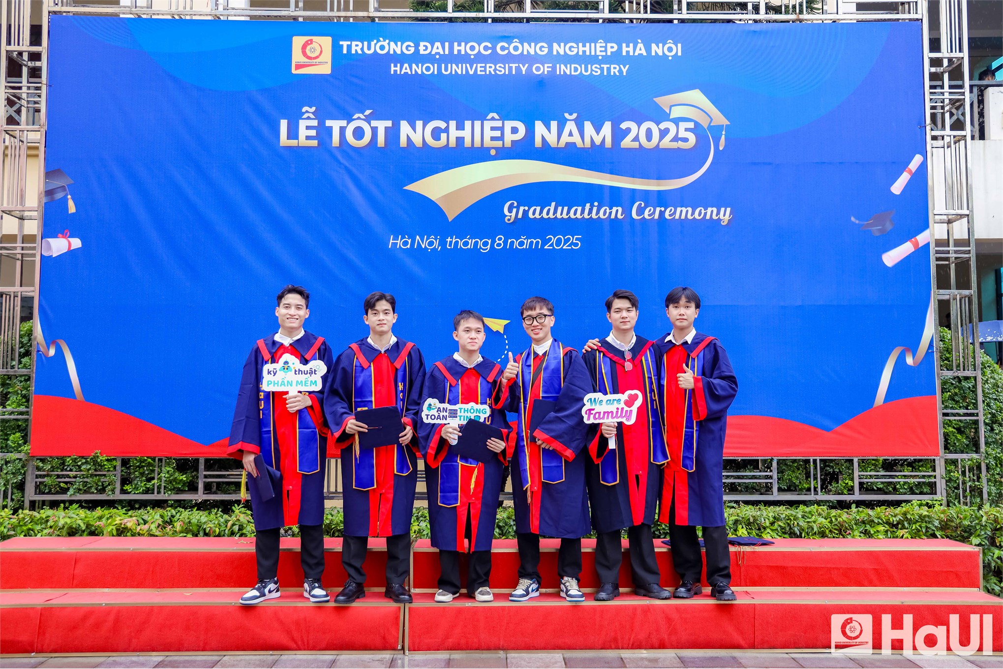 Trường Công nghệ thông tin &Truyền thông: đến với SICT là cái duyên, đi cùng nhau là cả một thanh xuân rực rỡ