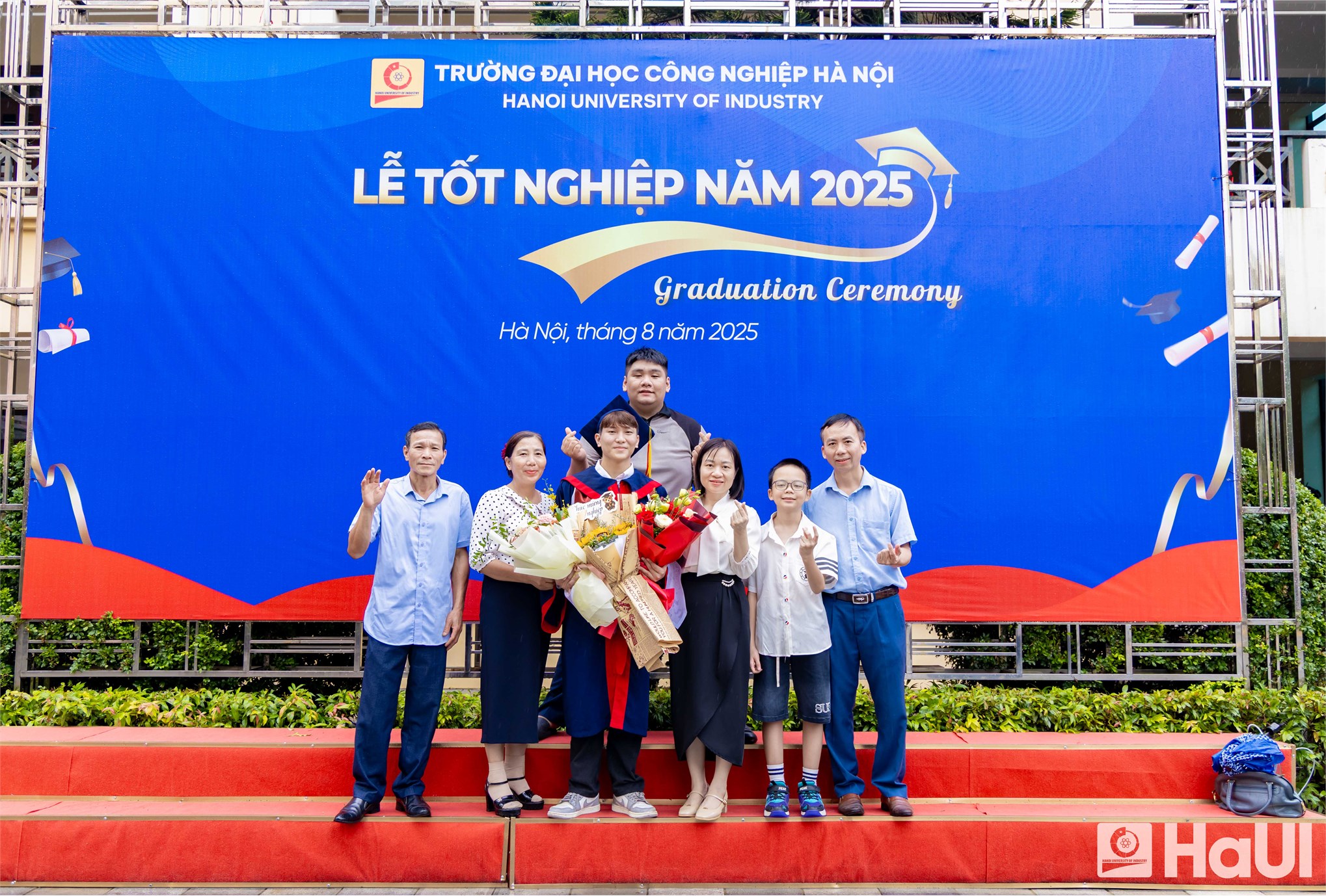 Trường Công nghệ thông tin &Truyền thông: đến với SICT là cái duyên, đi cùng nhau là cả một thanh xuân rực rỡ