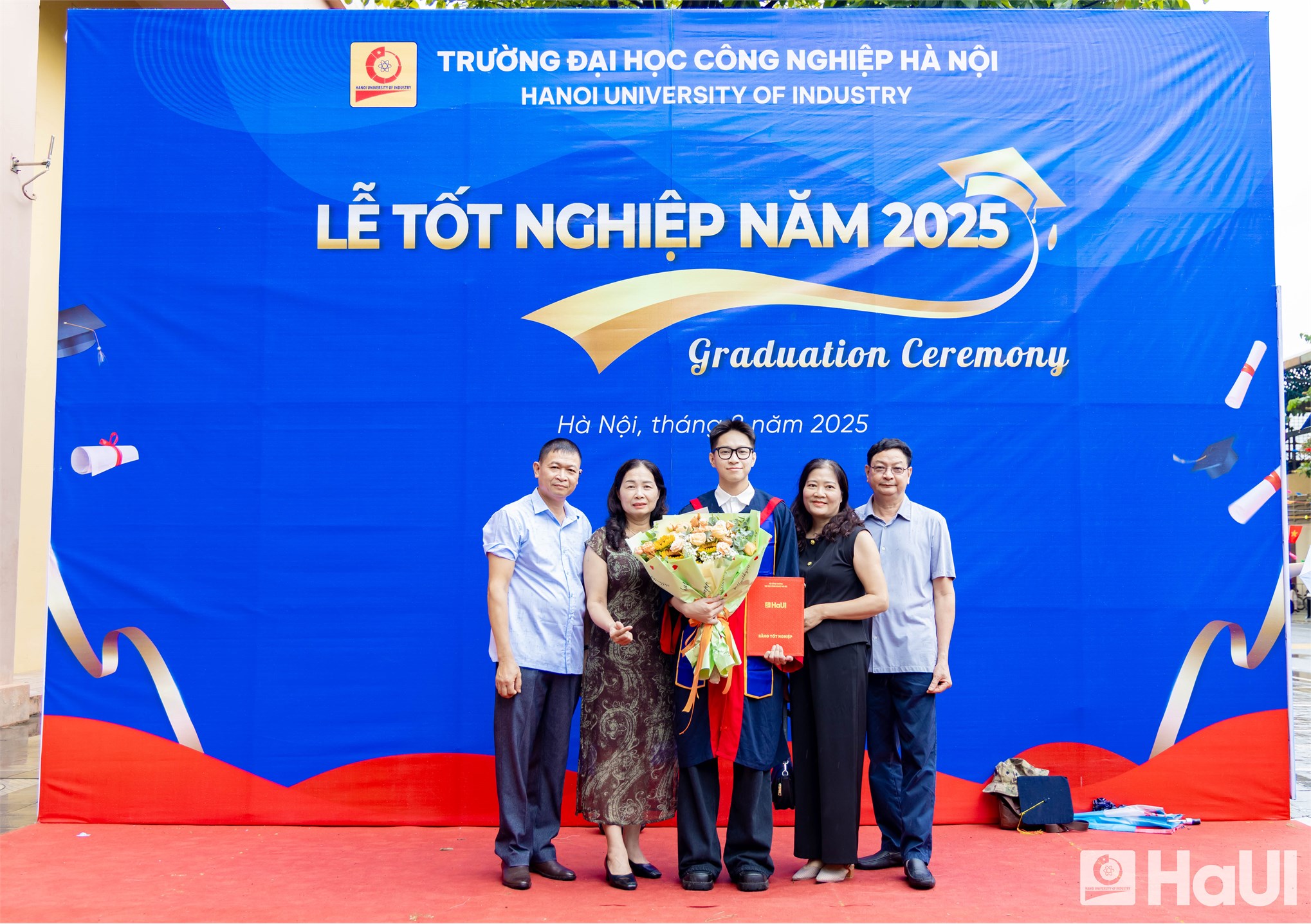 Trường Công nghệ thông tin &Truyền thông: đến với SICT là cái duyên, đi cùng nhau là cả một thanh xuân rực rỡ