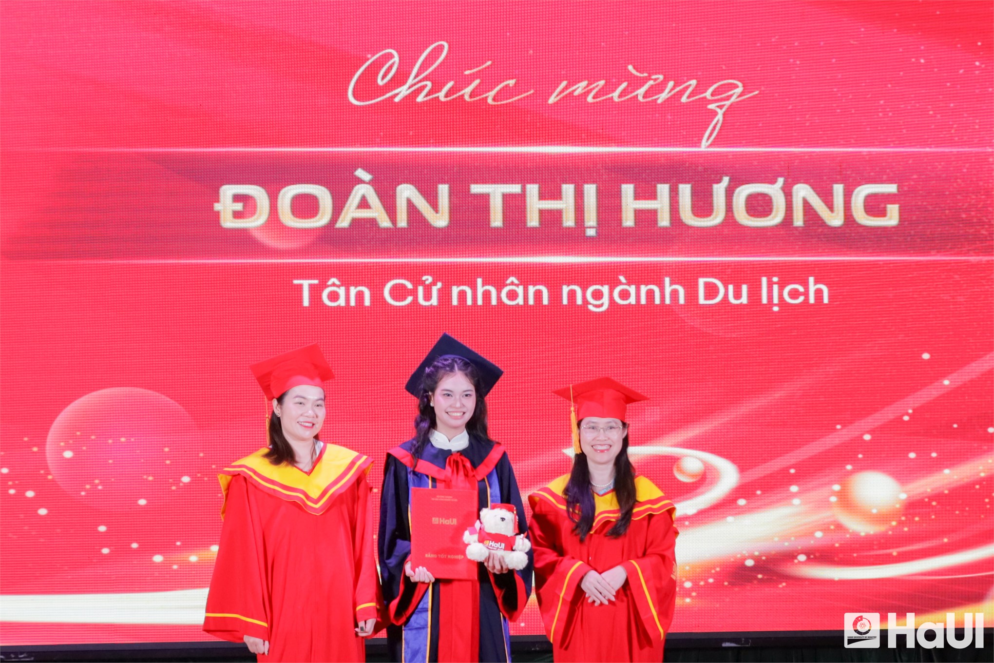 Knowledge, skills, and aspirations: HaUI’s School of Languages and Tourism Graduates step into the future