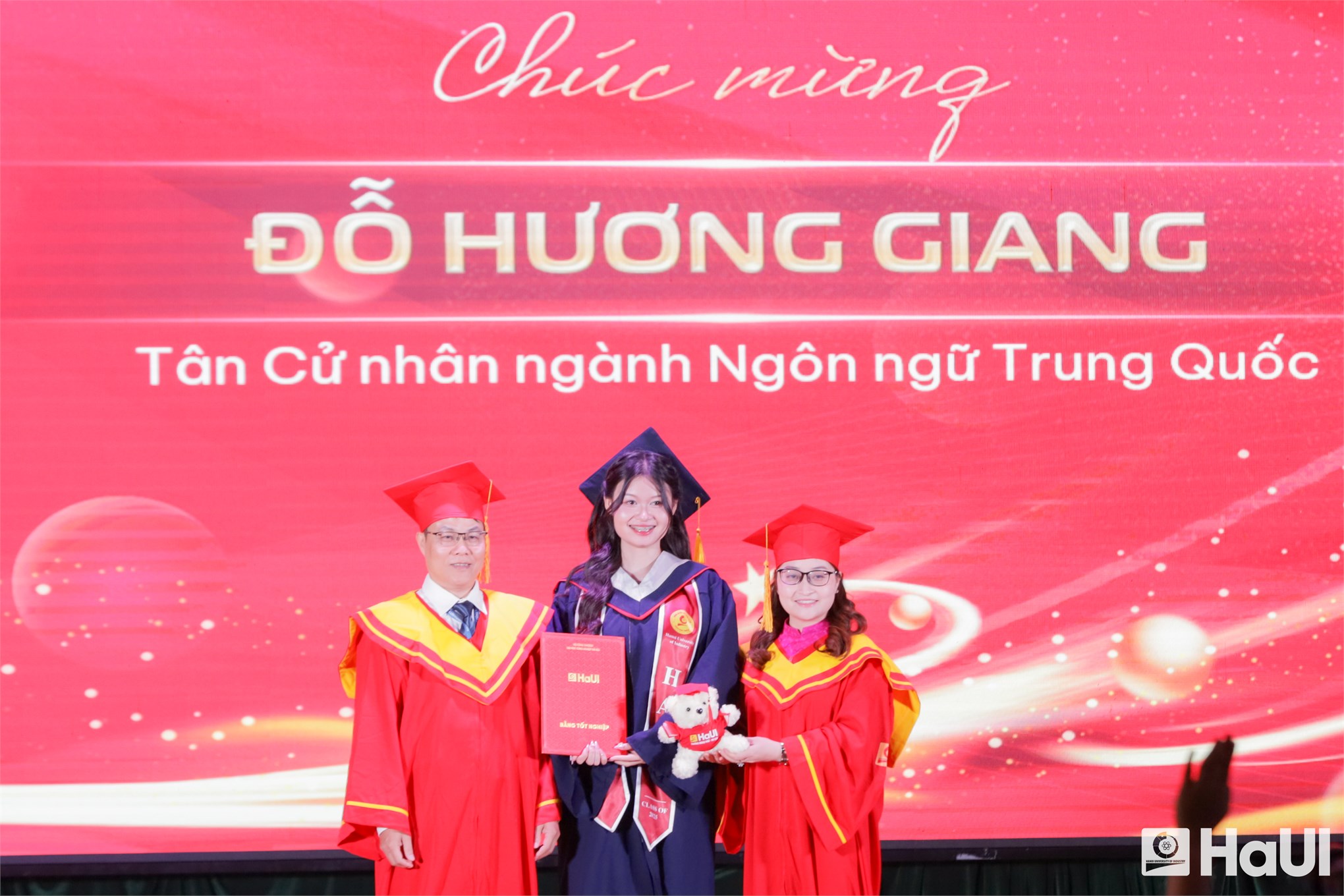 Knowledge, skills, and aspirations: HaUI’s School of Languages and Tourism Graduates step into the future