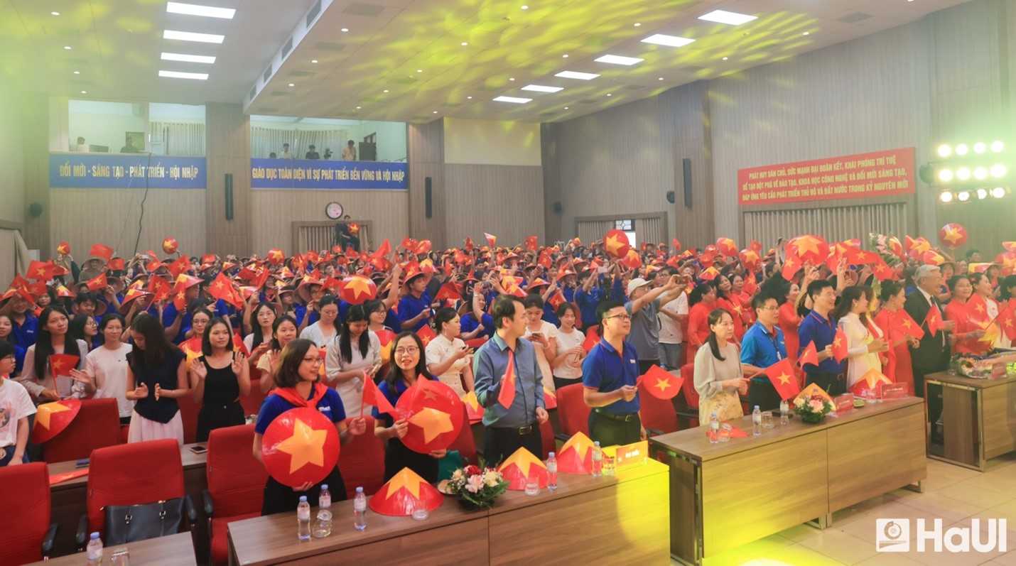 “Tự hào Việt Nam” – Tinh thần dân tộc trong mỗi sinh viên Trường Đại học Công nghiệp Hà Nội
