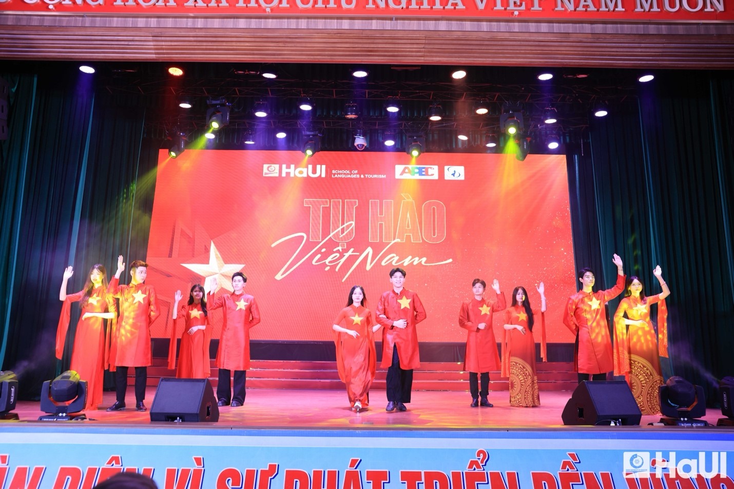 “Tự hào Việt Nam” – Tinh thần dân tộc trong mỗi sinh viên Trường Đại học Công nghiệp Hà Nội