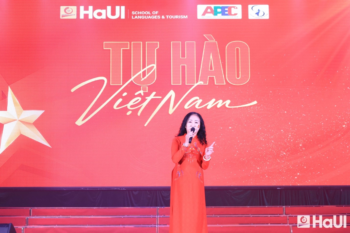 “Tự hào Việt Nam” – Tinh thần dân tộc trong mỗi sinh viên Trường Đại học Công nghiệp Hà Nội