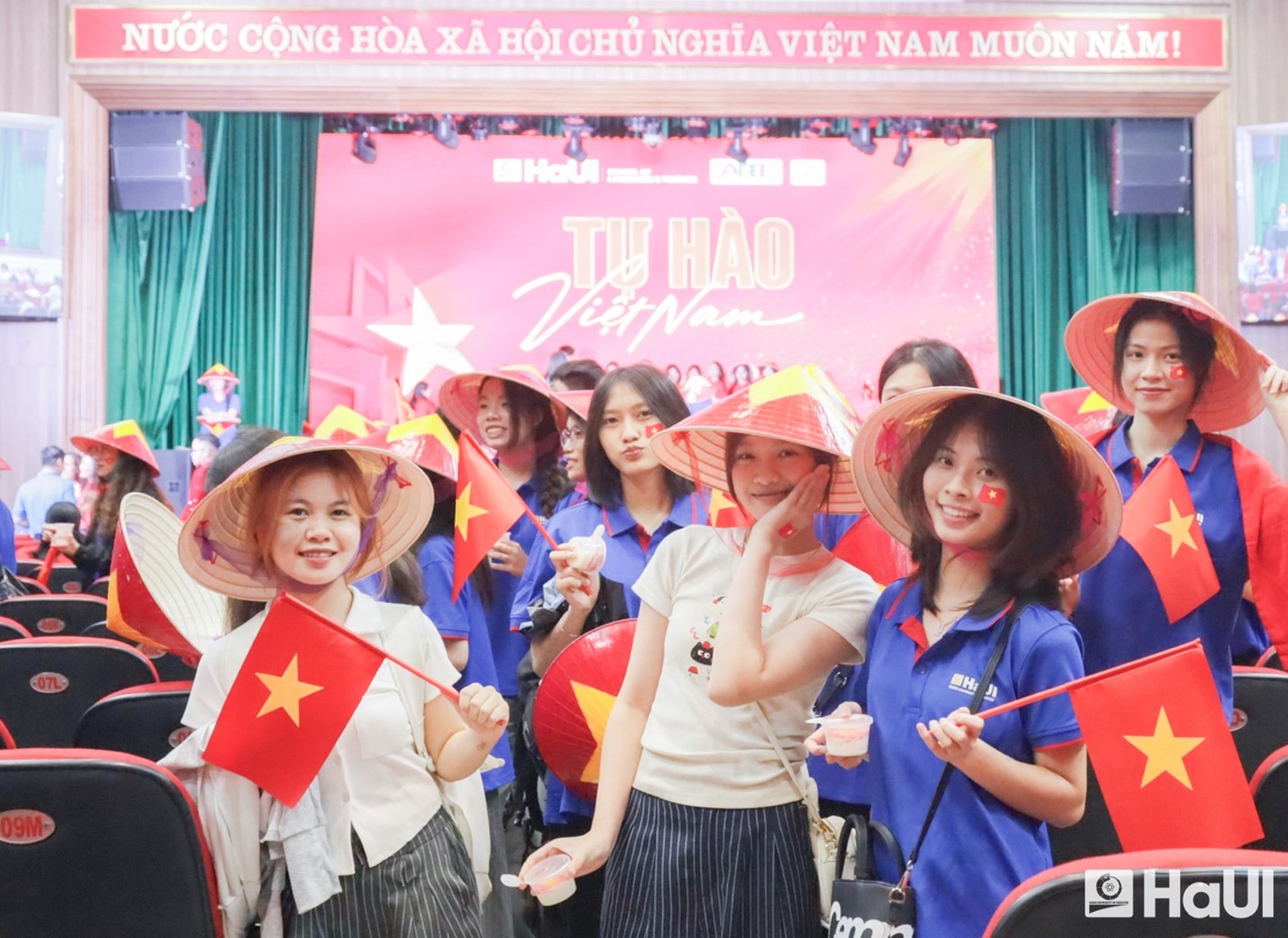 “Tự hào Việt Nam” – Tinh thần dân tộc trong mỗi sinh viên Trường Đại học Công nghiệp Hà Nội