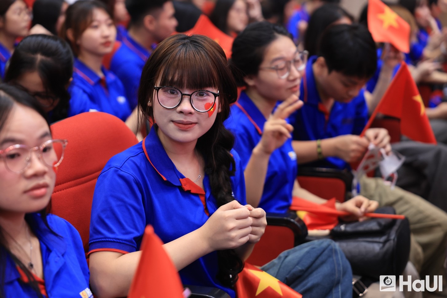 “Tự hào Việt Nam” – Tinh thần dân tộc trong mỗi sinh viên Trường Đại học Công nghiệp Hà Nội