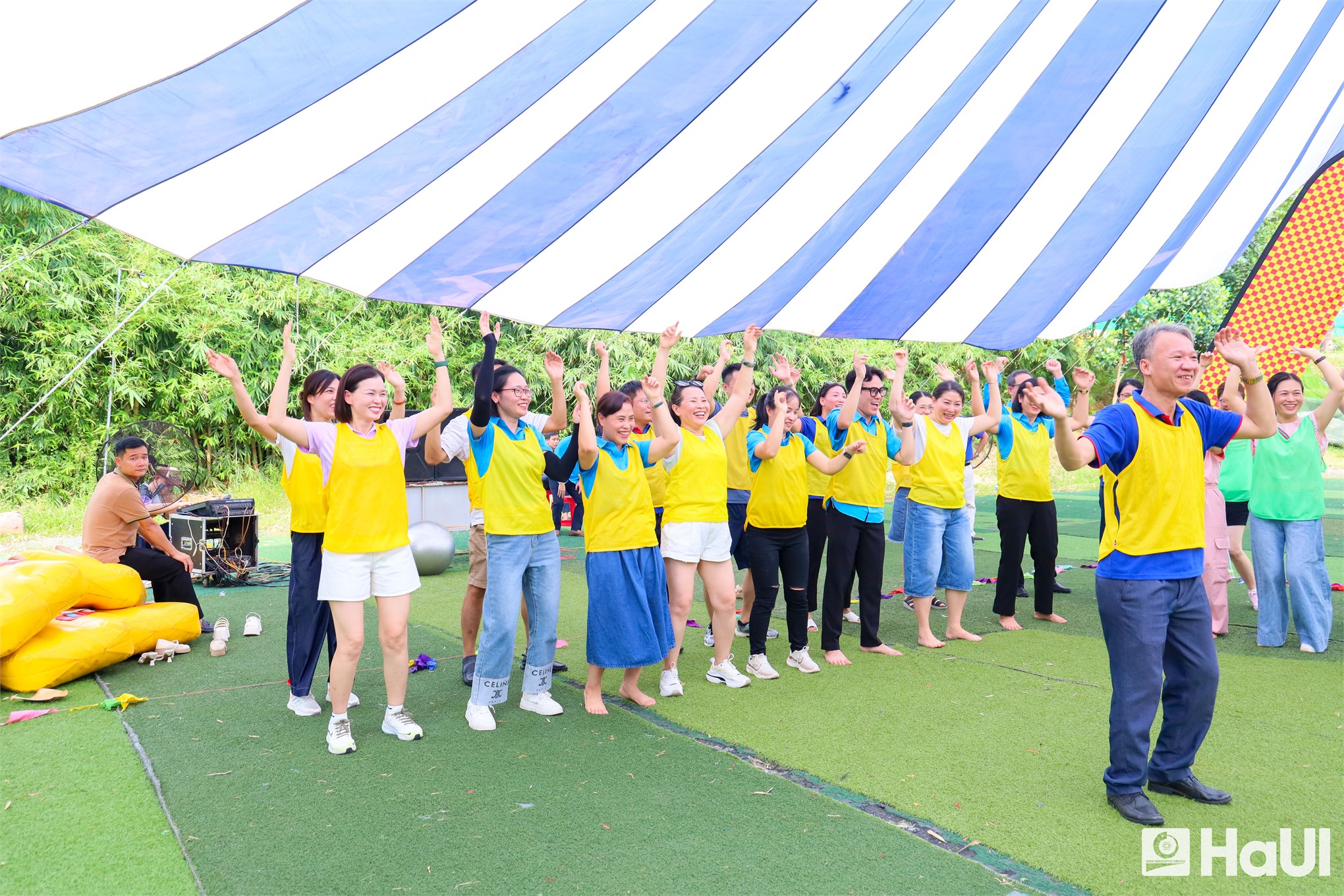 Học tập, chia sẻ và gắn kết tại chương trình Tập huấn Công đoàn Trường Đại học Công nghiệp Hà Nội năm 2025