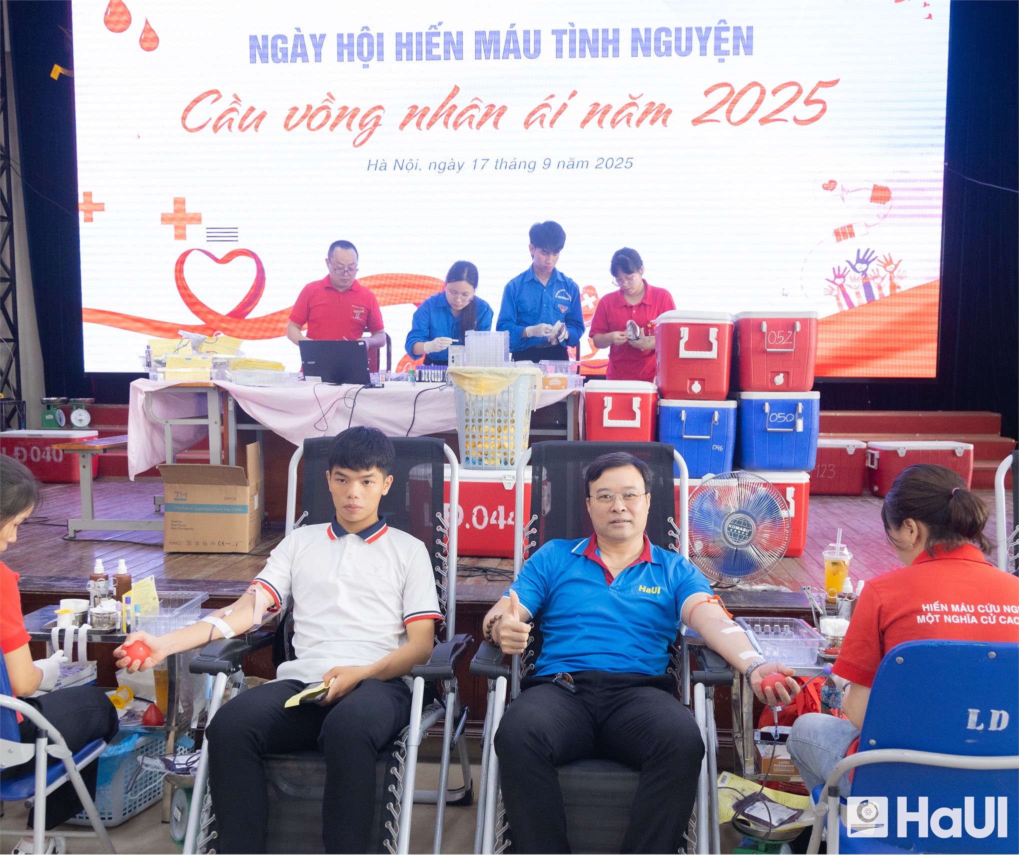 “Rainbow of Kindness 2025” at HaUI: Young generation raises awareness of a safe blood source