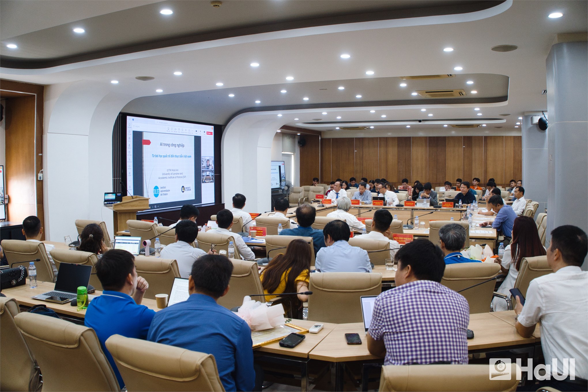 Hội thảo quốc gia AI4Industry 2025: Thúc đẩy trí tuệ nhân tạo, kiến tạo tương lai công nghiệp Việt Nam