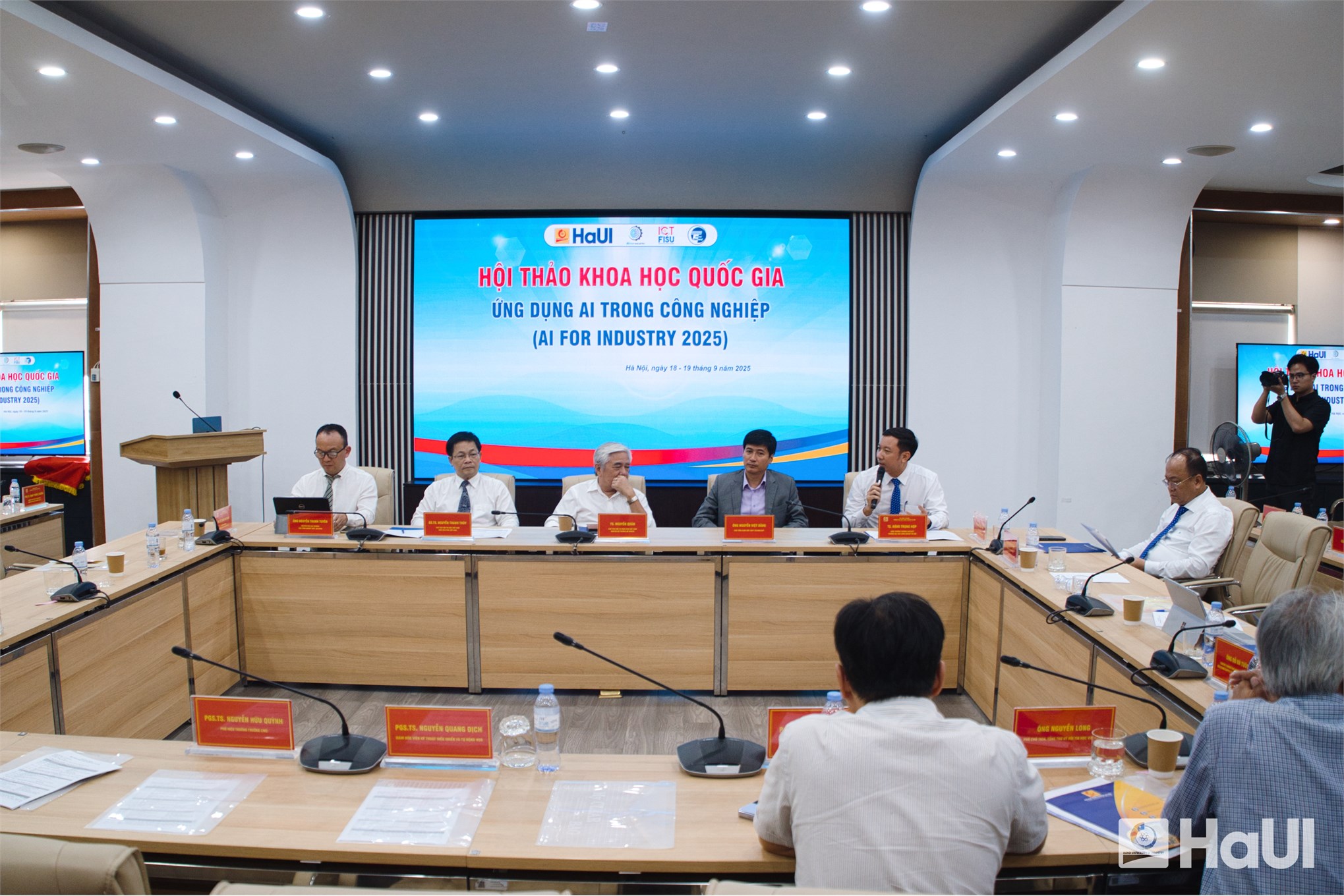 Hội thảo quốc gia AI4Industry 2025: Thúc đẩy trí tuệ nhân tạo, kiến tạo tương lai công nghiệp Việt Nam