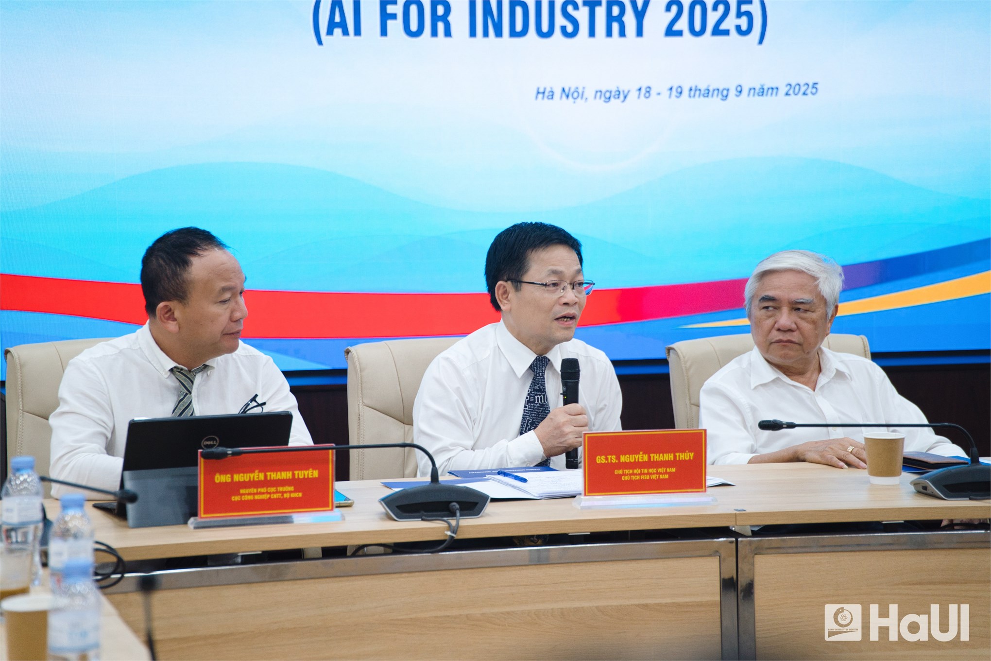 Hội thảo quốc gia AI4Industry 2025: Thúc đẩy trí tuệ nhân tạo, kiến tạo tương lai công nghiệp Việt Nam