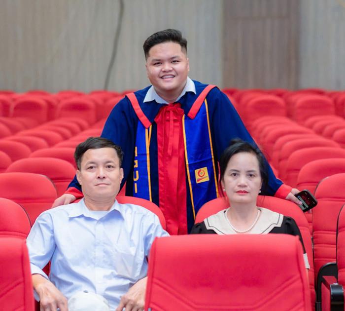 [giaoduc] Thủ khoa tốt nghiệp ngành Robot và Trí tuệ nhân tạo của HaUI ghi dấu ấn với nhiều thành tích nổi bật