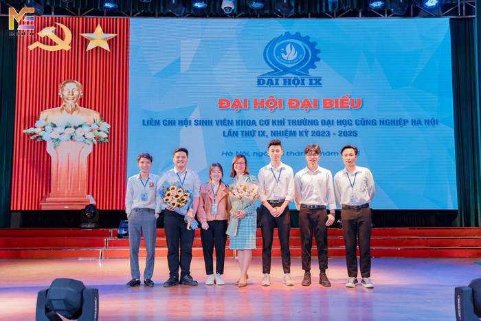 [giaoduc] Thủ khoa tốt nghiệp ngành Robot và Trí tuệ nhân tạo của HaUI ghi dấu ấn với nhiều thành tích nổi bật