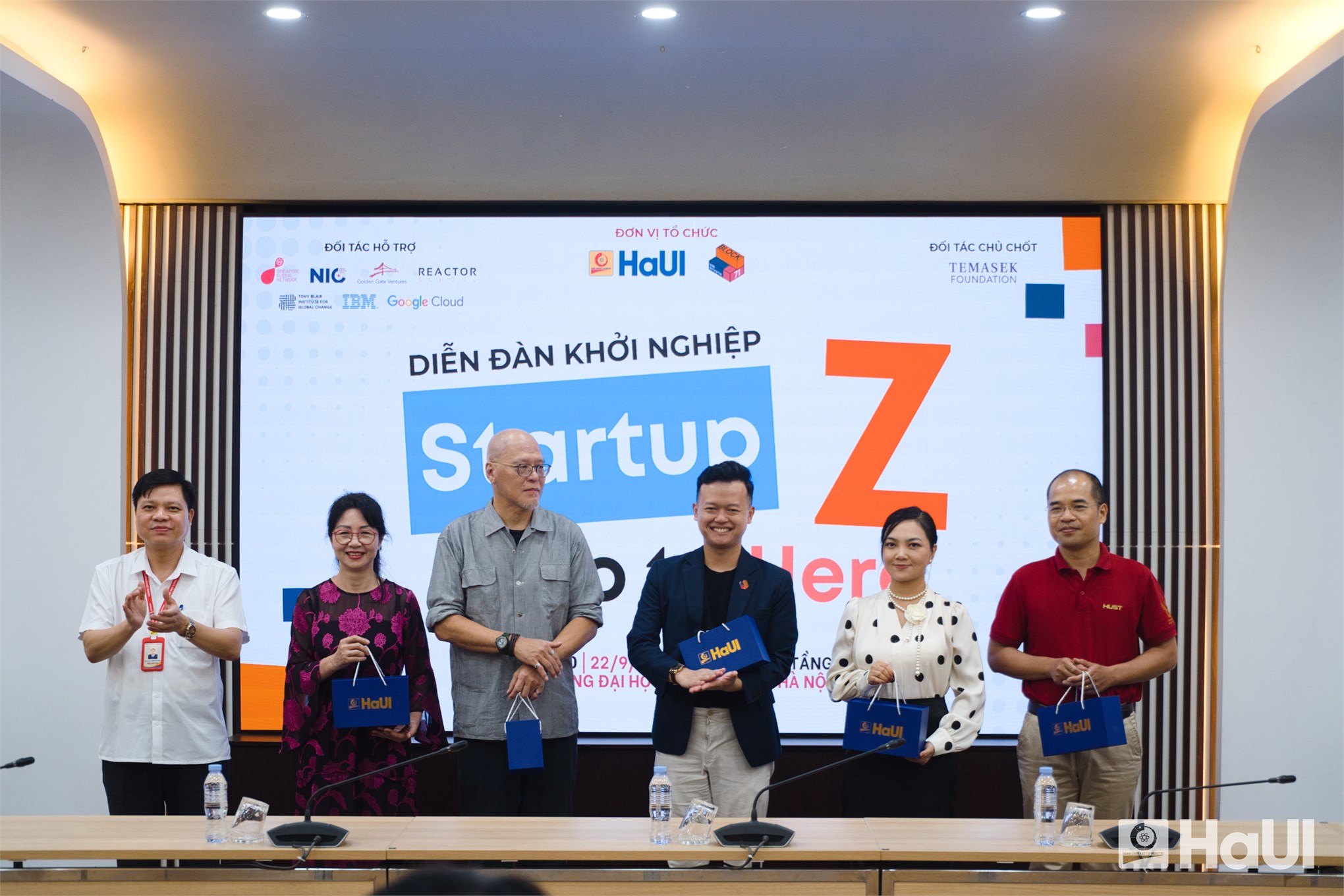 “Startup Z – Zero to Hero” - HaUI tiếp lửa cho thế hệ doanh nhân trẻ Việt Nam