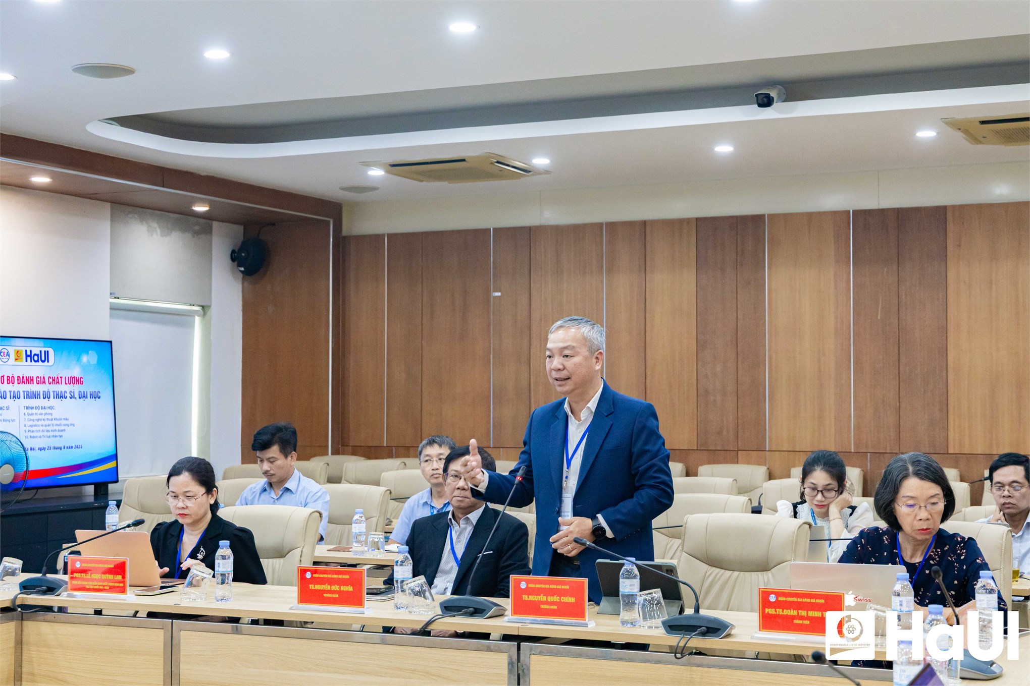 HaUI tổ chức khảo sát, đánh giá 10 chương trình đào tạo