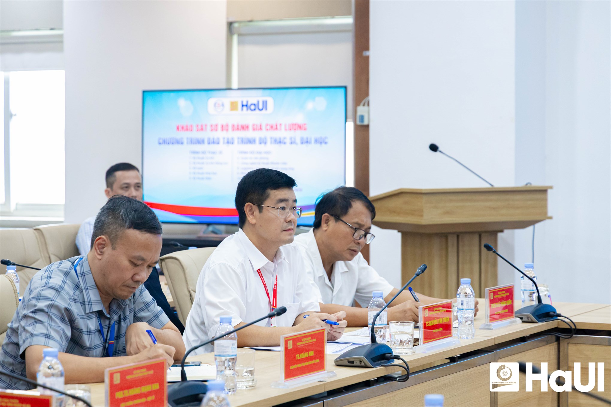 HaUI tổ chức khảo sát, đánh giá 10 chương trình đào tạo