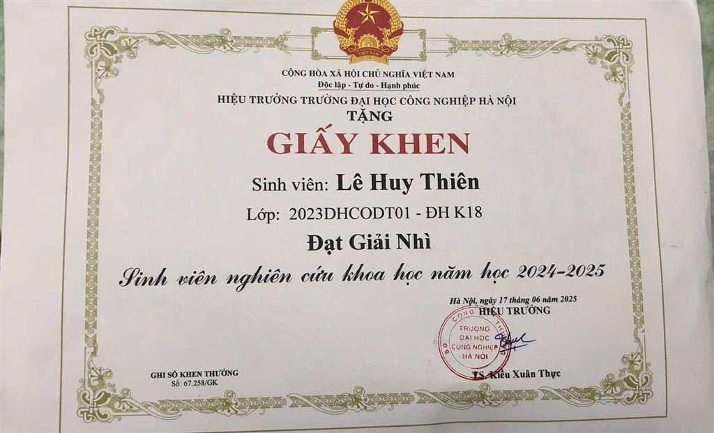 [nghean] Niềm vui của gia đình chị Trương Thị Vui-Hộ đầu tiên ở xã Minh Hợp được tiếp cận nguồn vốn STEM cho con học đại học.
