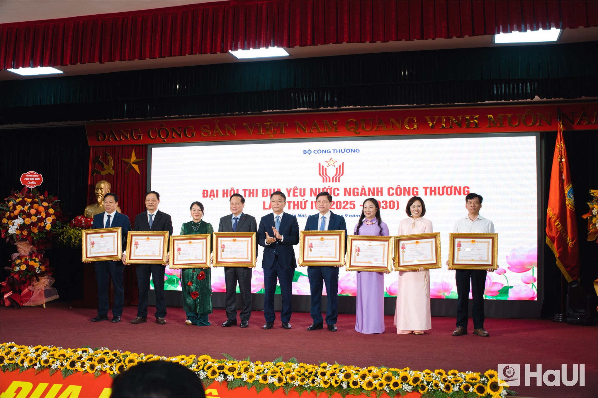 Dấu ấn HaUI tại Đại hội Thi đua yêu nước ngành Công Thương lần thứ IV