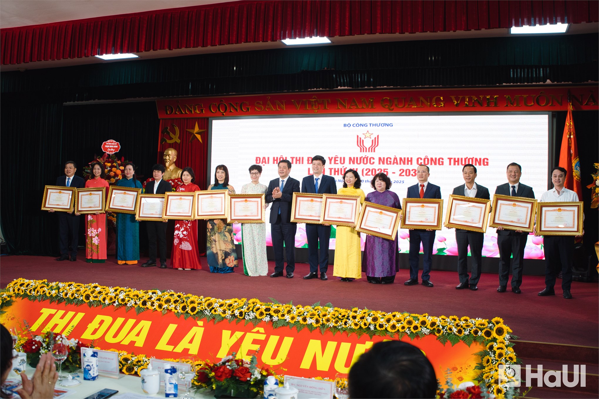 Dấu ấn HaUI tại Đại hội Thi đua yêu nước ngành Công Thương lần thứ IV