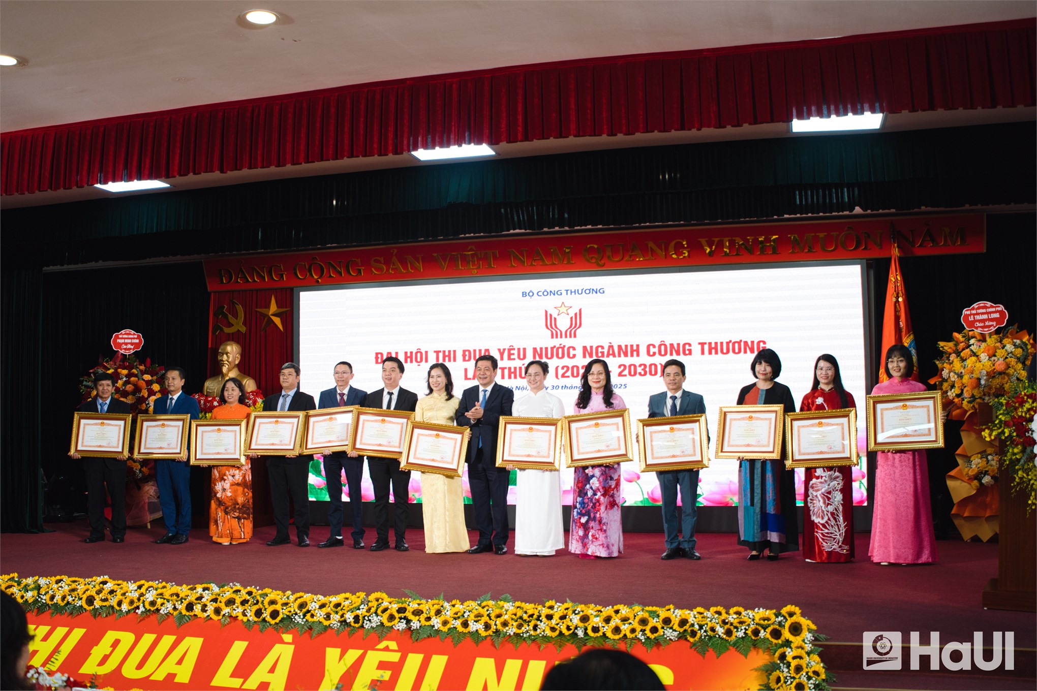 Dấu ấn HaUI tại Đại hội Thi đua yêu nước ngành Công Thương lần thứ IV