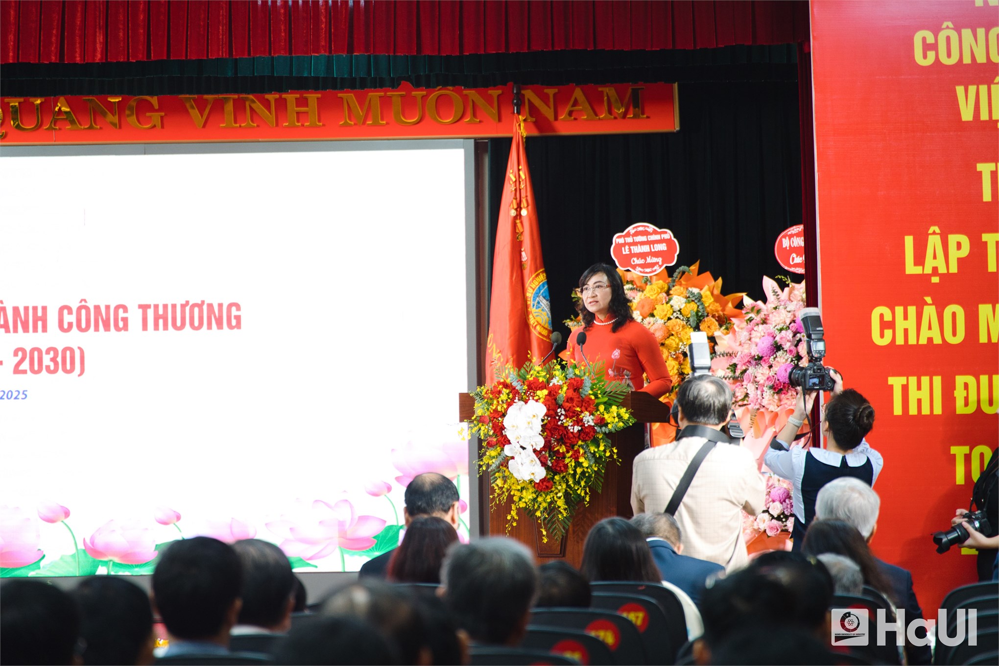 Dấu ấn HaUI tại Đại hội Thi đua yêu nước ngành Công Thương lần thứ IV