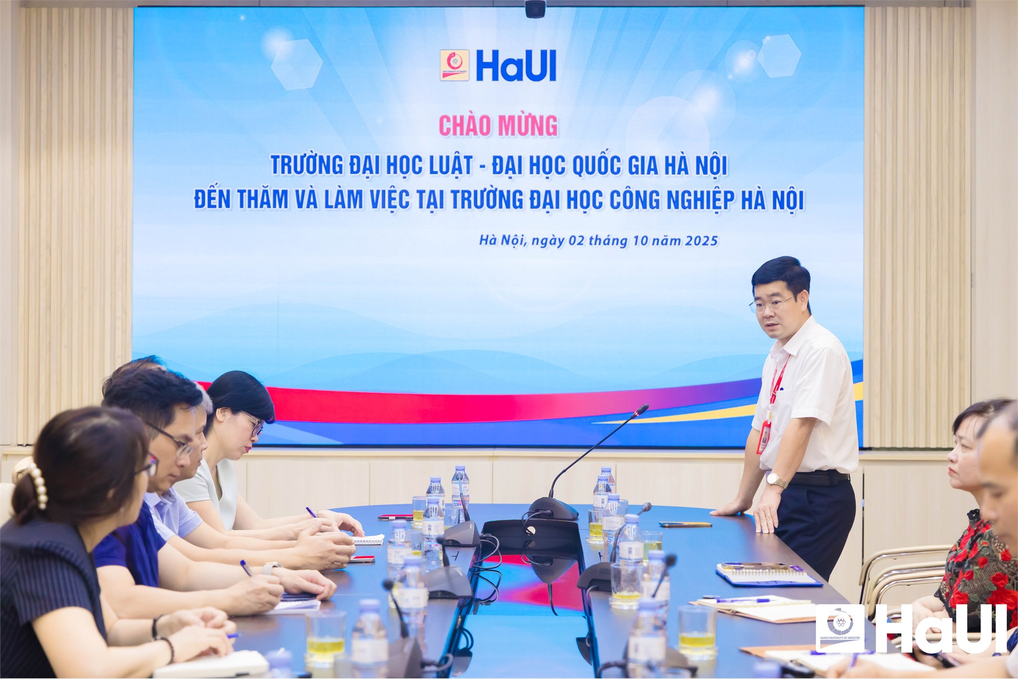 Kết nối phát triển đại học số: HaUI và Trường Đại học Luật, Đại học Quốc gia Hà Nội quyết tâm đột phá, chuyển đổi số toàn diện