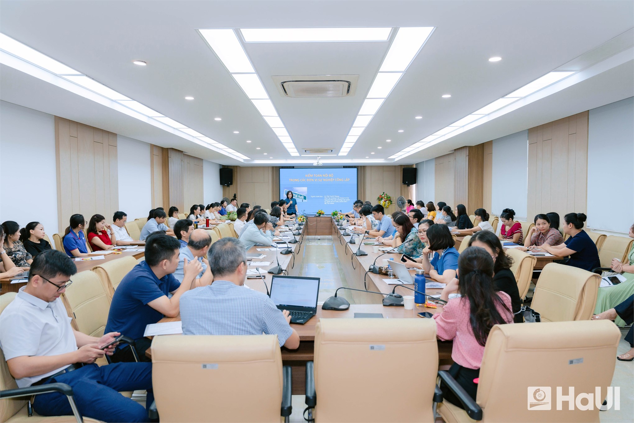 Nâng cao năng lực quản trị, hướng tới phát triển bền vững: HaUI tổ chức tập huấn chuyên sâu về kiểm toán nội bộ