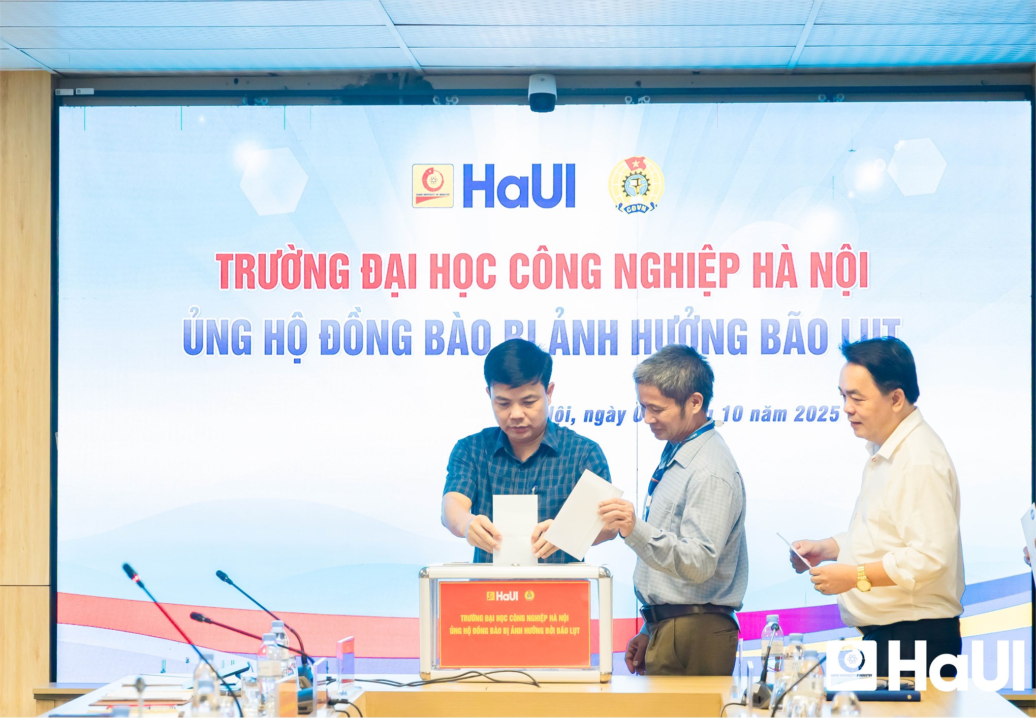 Trường Đại học Công nghiệp Hà Nội phát động quyên góp ủng hộ đồng bào vùng bão lũ