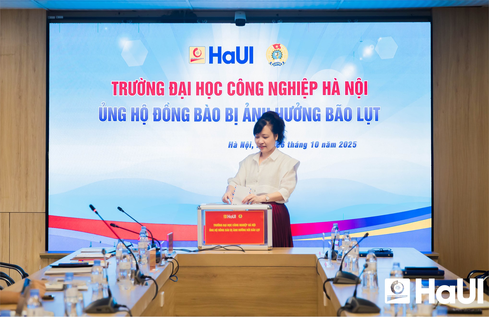 Công đoàn Trường Đại học Công nghiệp Hà Nội phát động quyên góp ủng hộ đồng bào vùng bão lũ