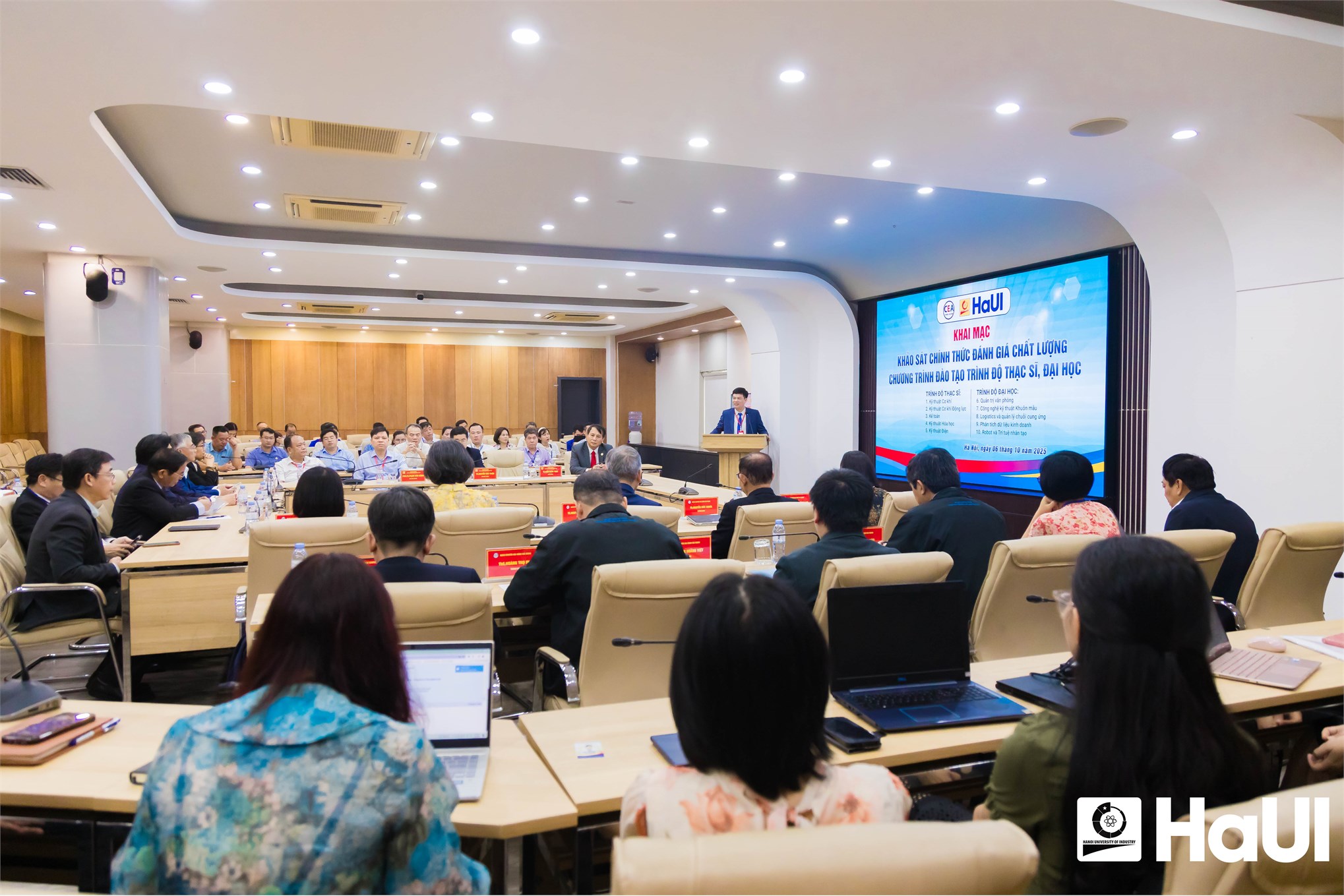 Đánh giá chương trình đào tạo - Văn hóa chất lượng tại HaUI