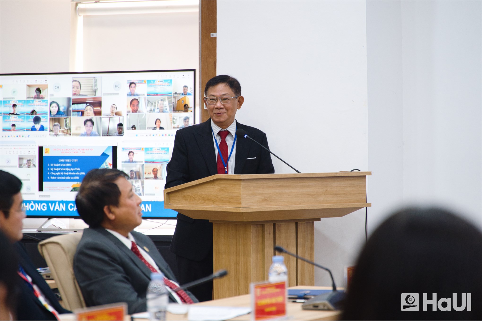 Đánh giá chương trình đào tạo - Văn hóa chất lượng tại HaUI